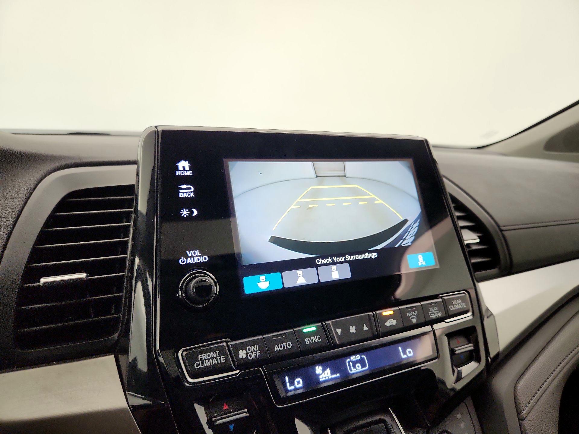 Thumbnail: 2018 Honda Odyssey - 14
