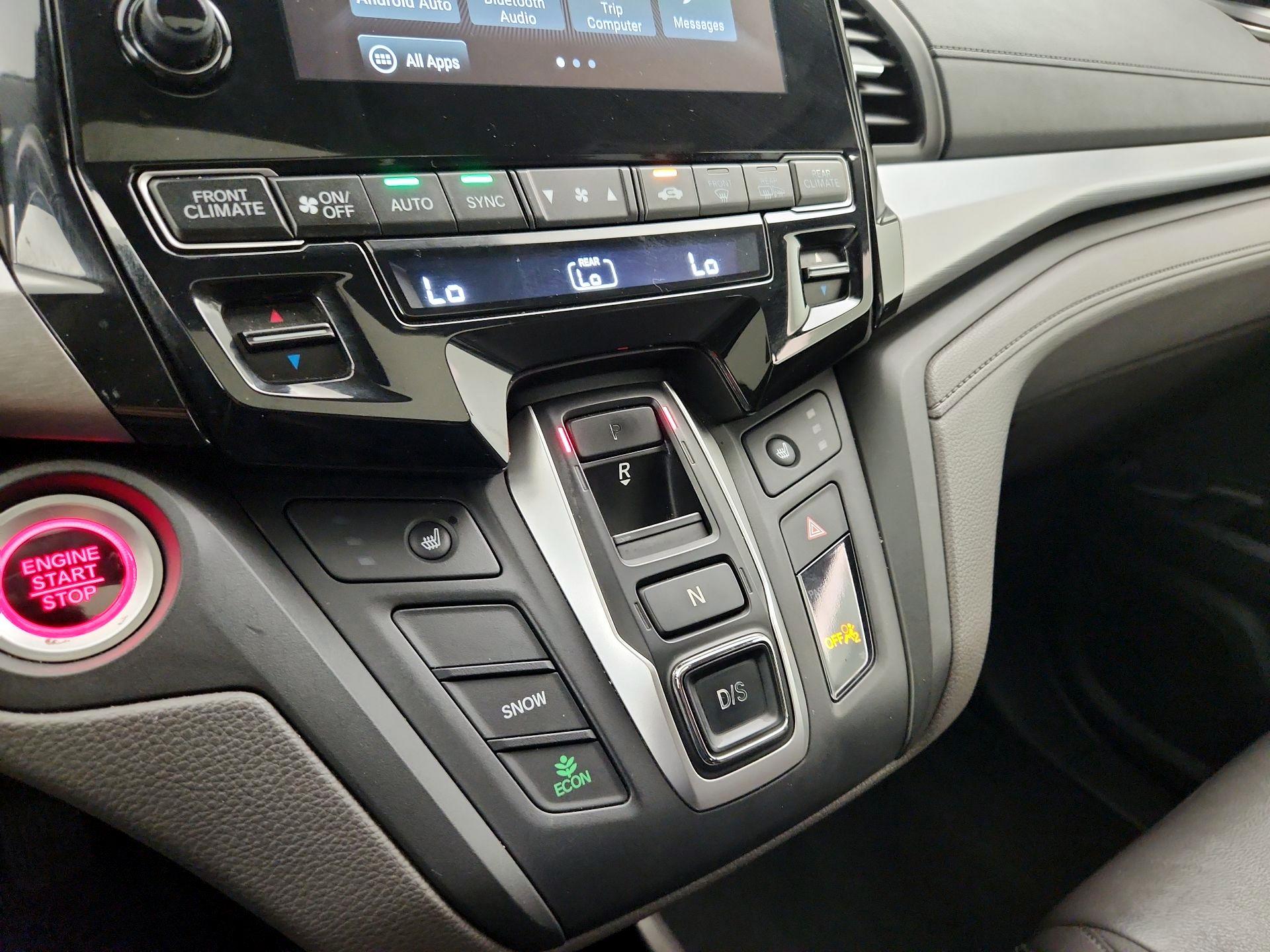 Thumbnail: 2018 Honda Odyssey - 17
