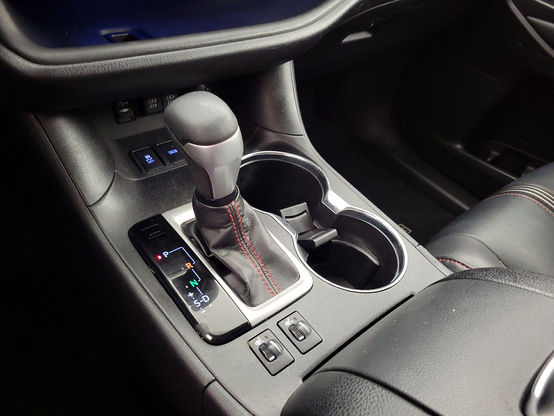 Thumbnail: 2019 Toyota Highlander - 18