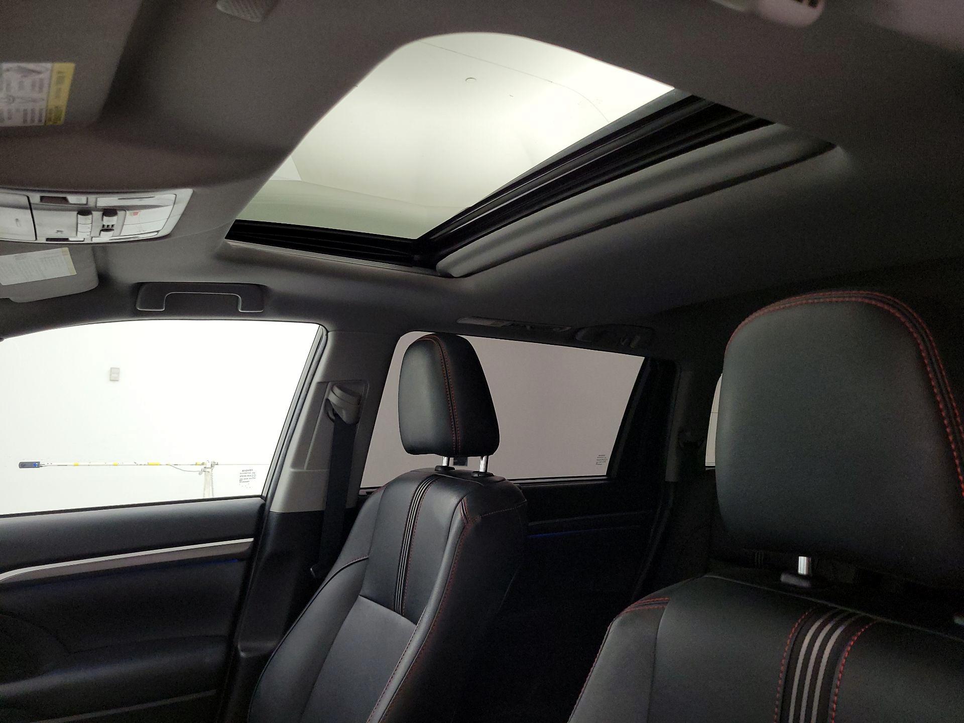 Thumbnail: 2019 Toyota Highlander - 20