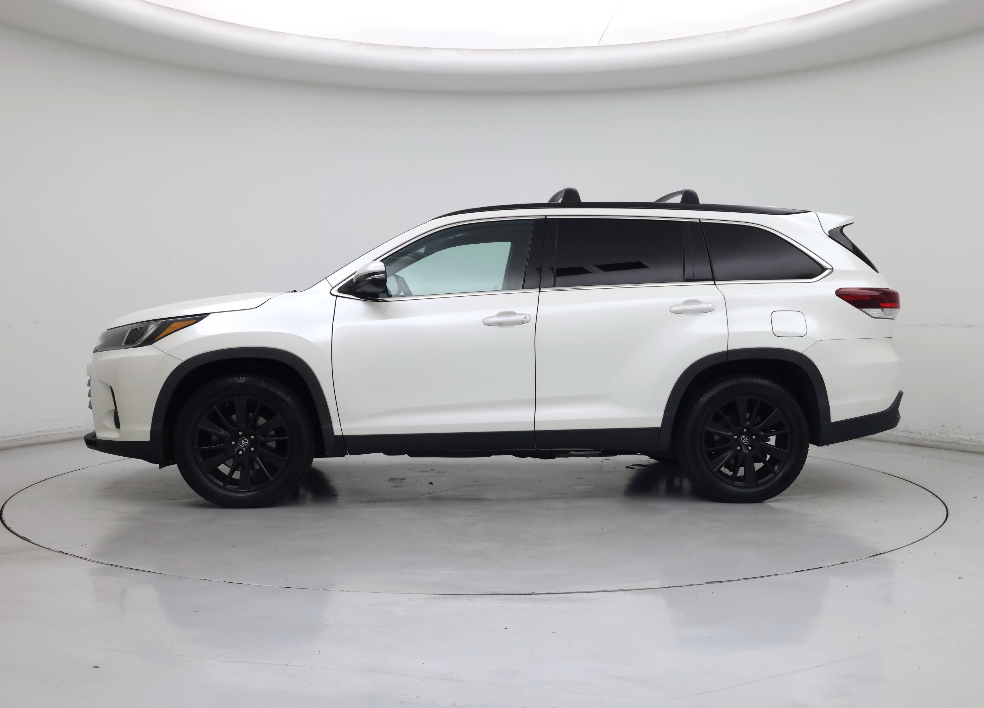 Thumbnail: 2019 Toyota Highlander - 3