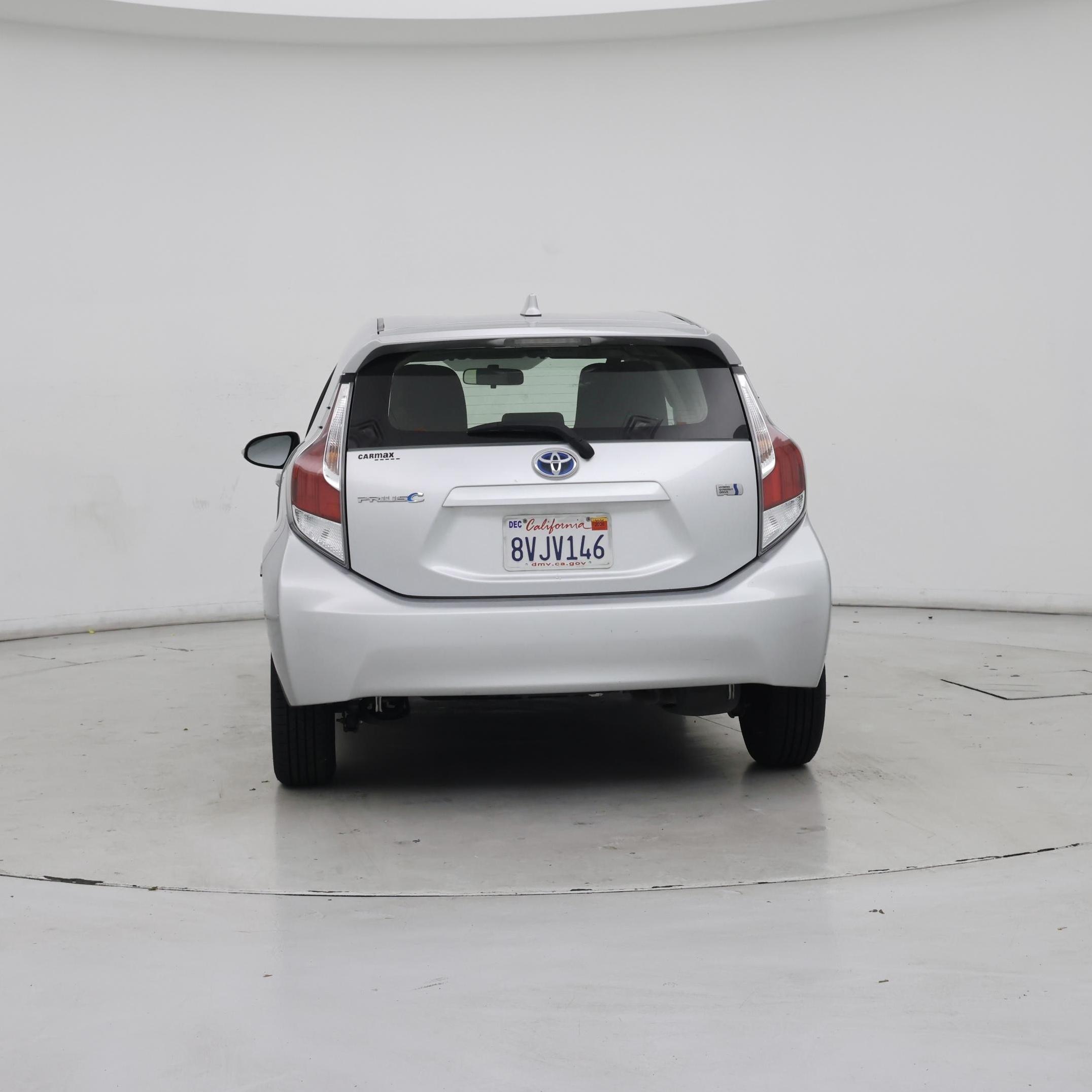 Thumbnail: 2015 Toyota Prius c - 6