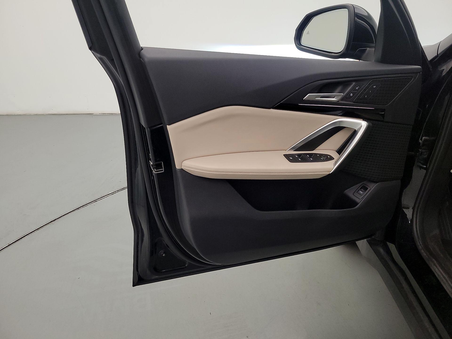Thumbnail: 2023 BMW X1 - 12