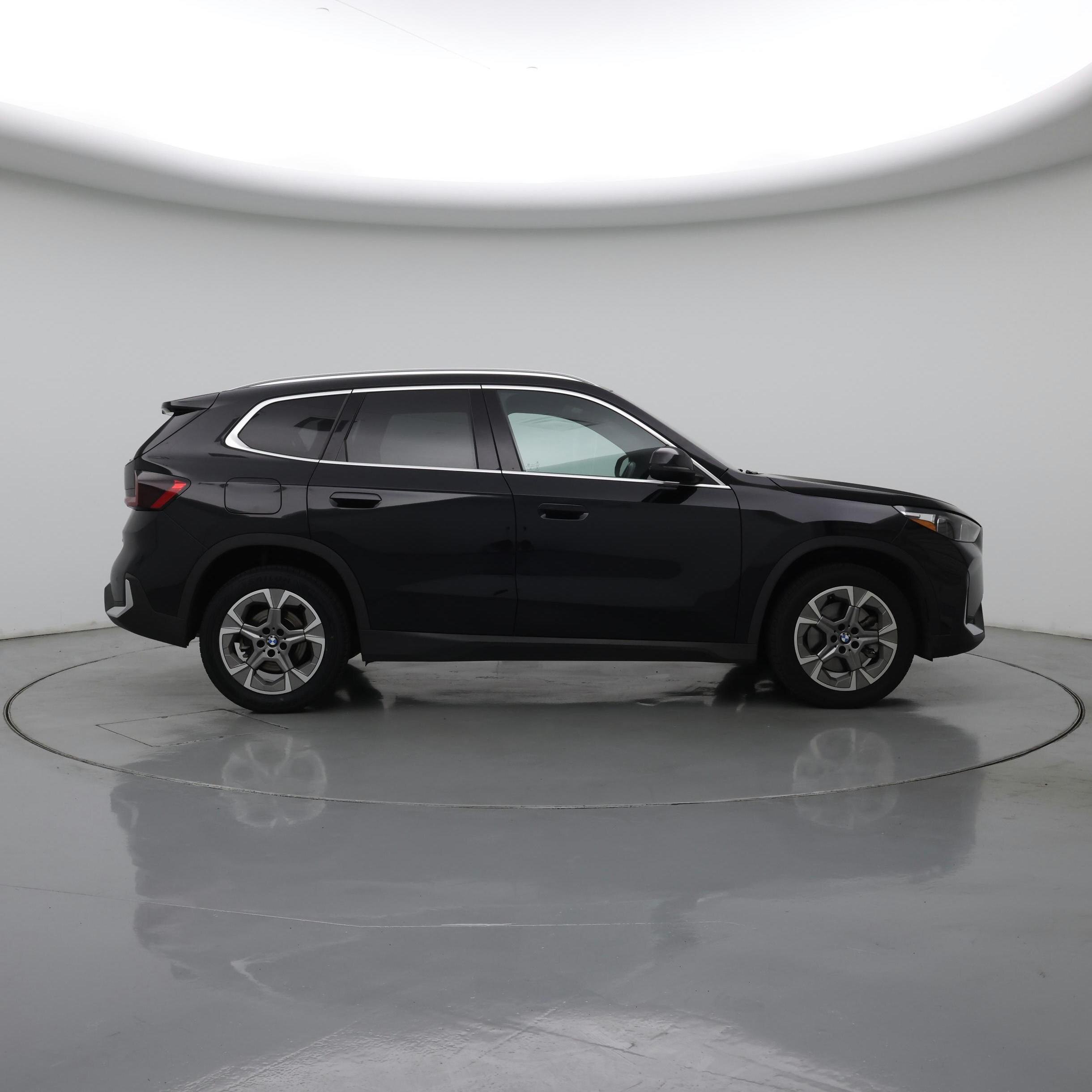 Thumbnail: 2023 BMW X1 - 7