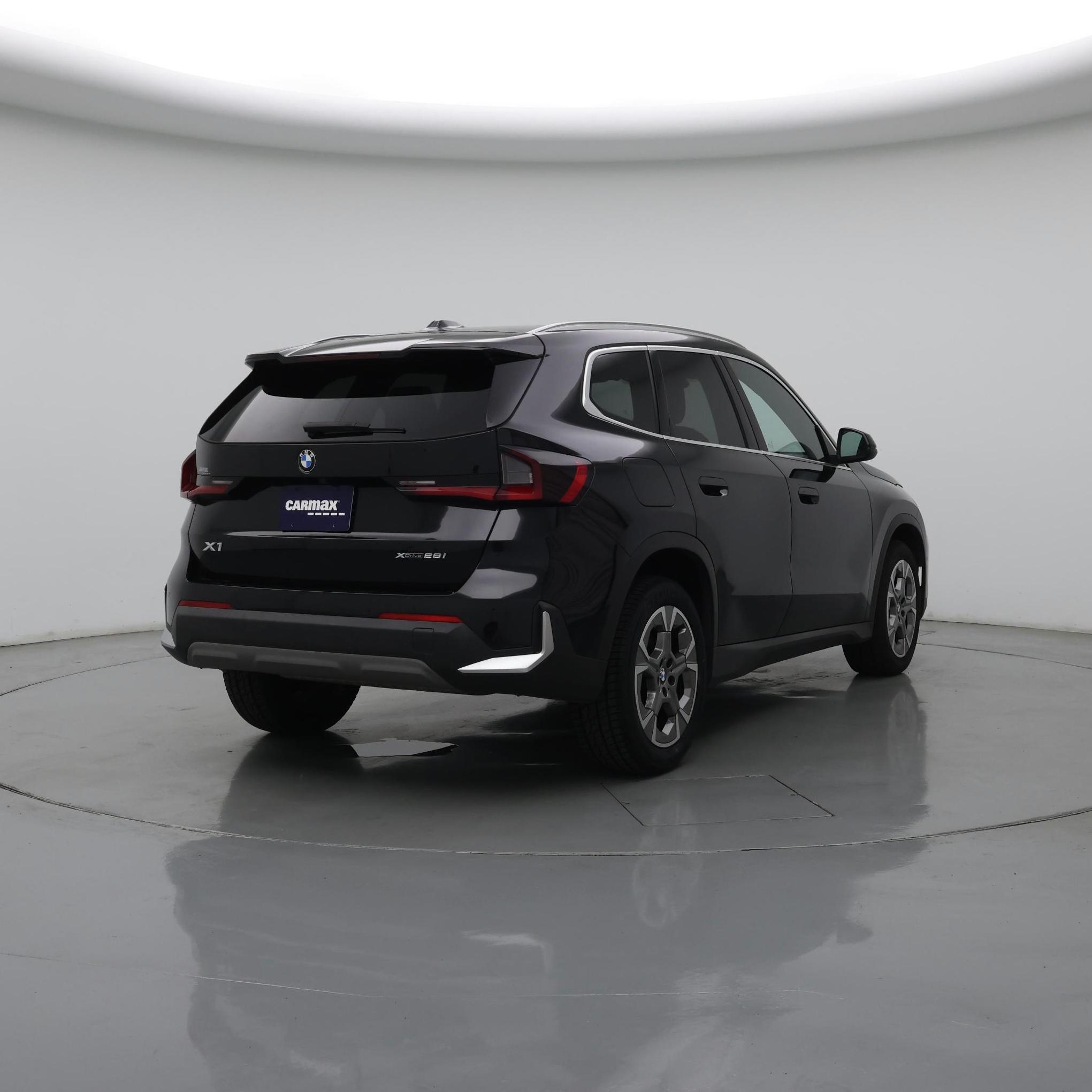 Thumbnail: 2023 BMW X1 - 8