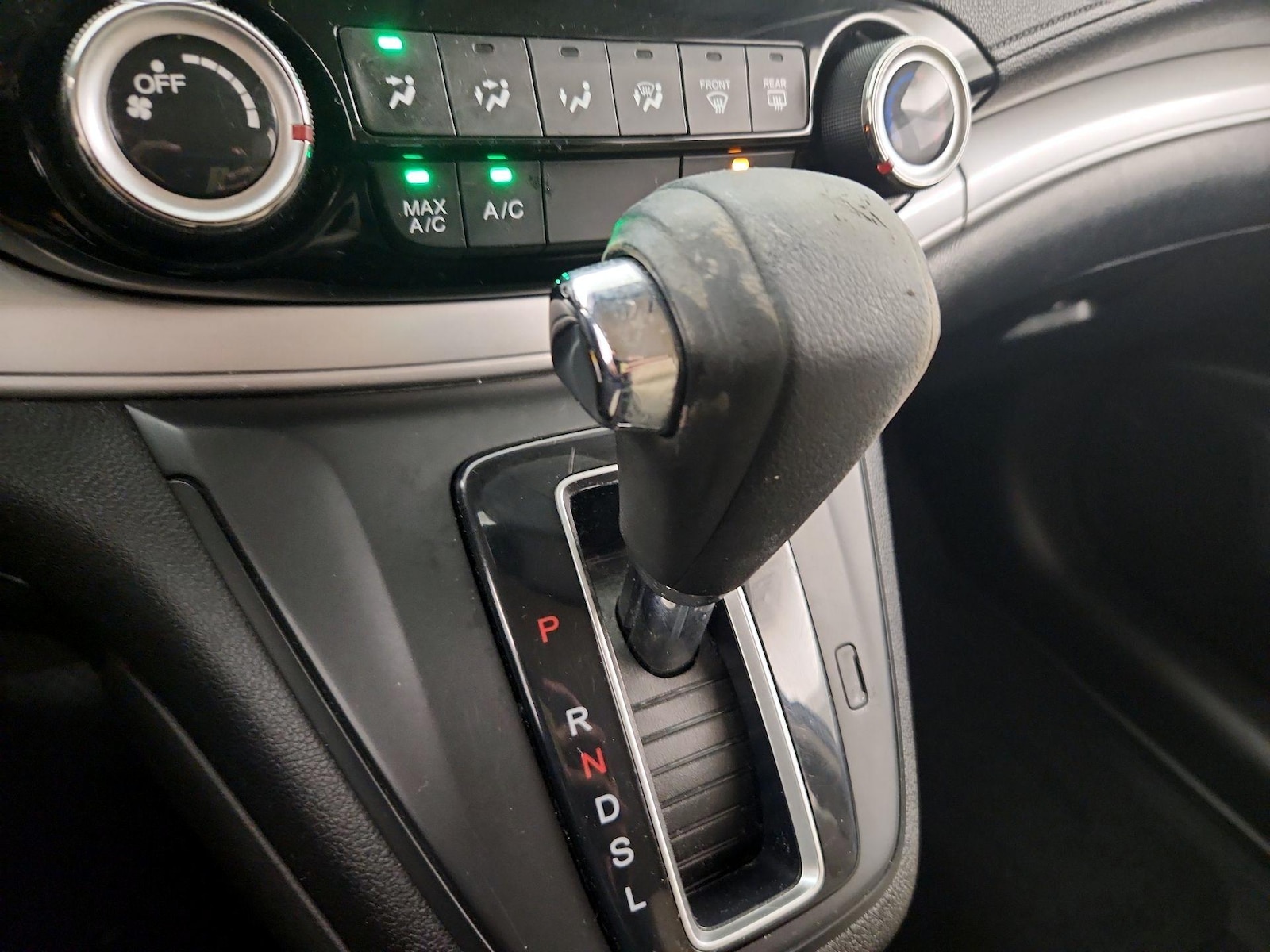 2016 Honda CR-V SE - Photo 18