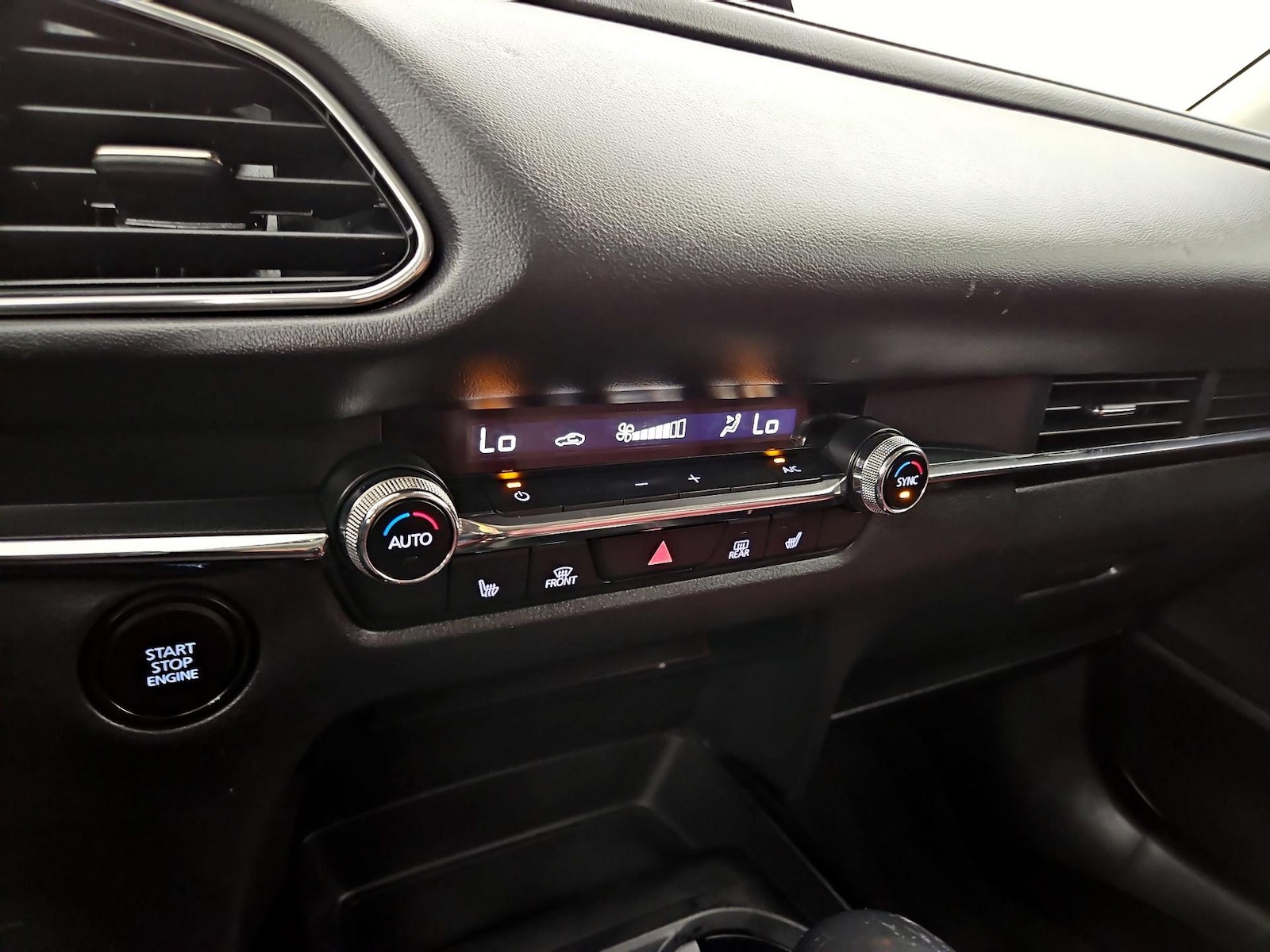 2023 Mazda CX-30 Carbon Edition - Photo 17