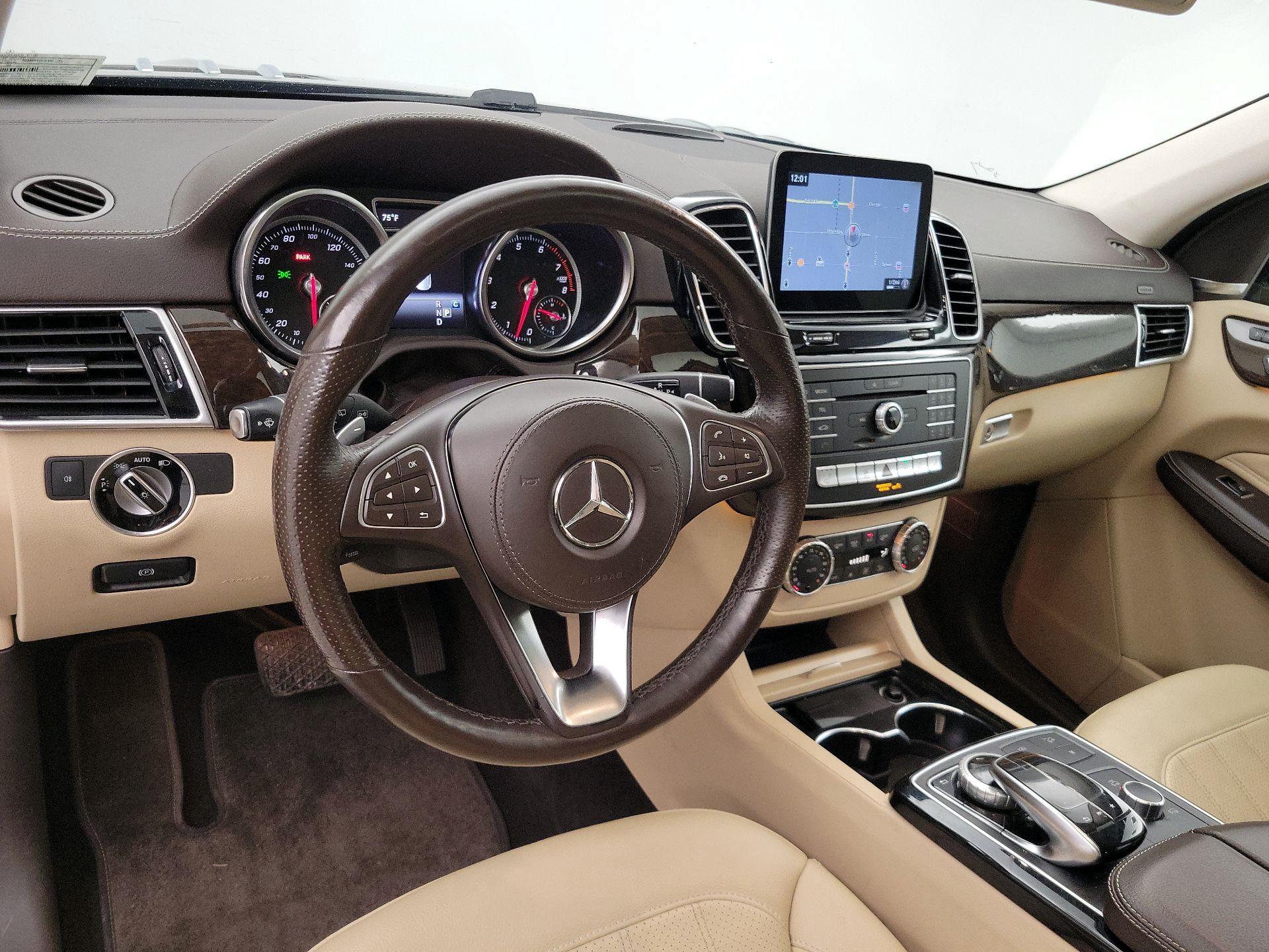 Thumbnail: 2018 Mercedes-Benz GLS - 9