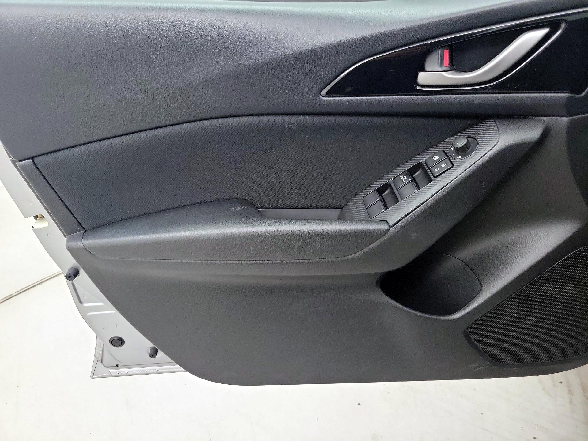Thumbnail: 2015 Mazda Mazda3 - 12