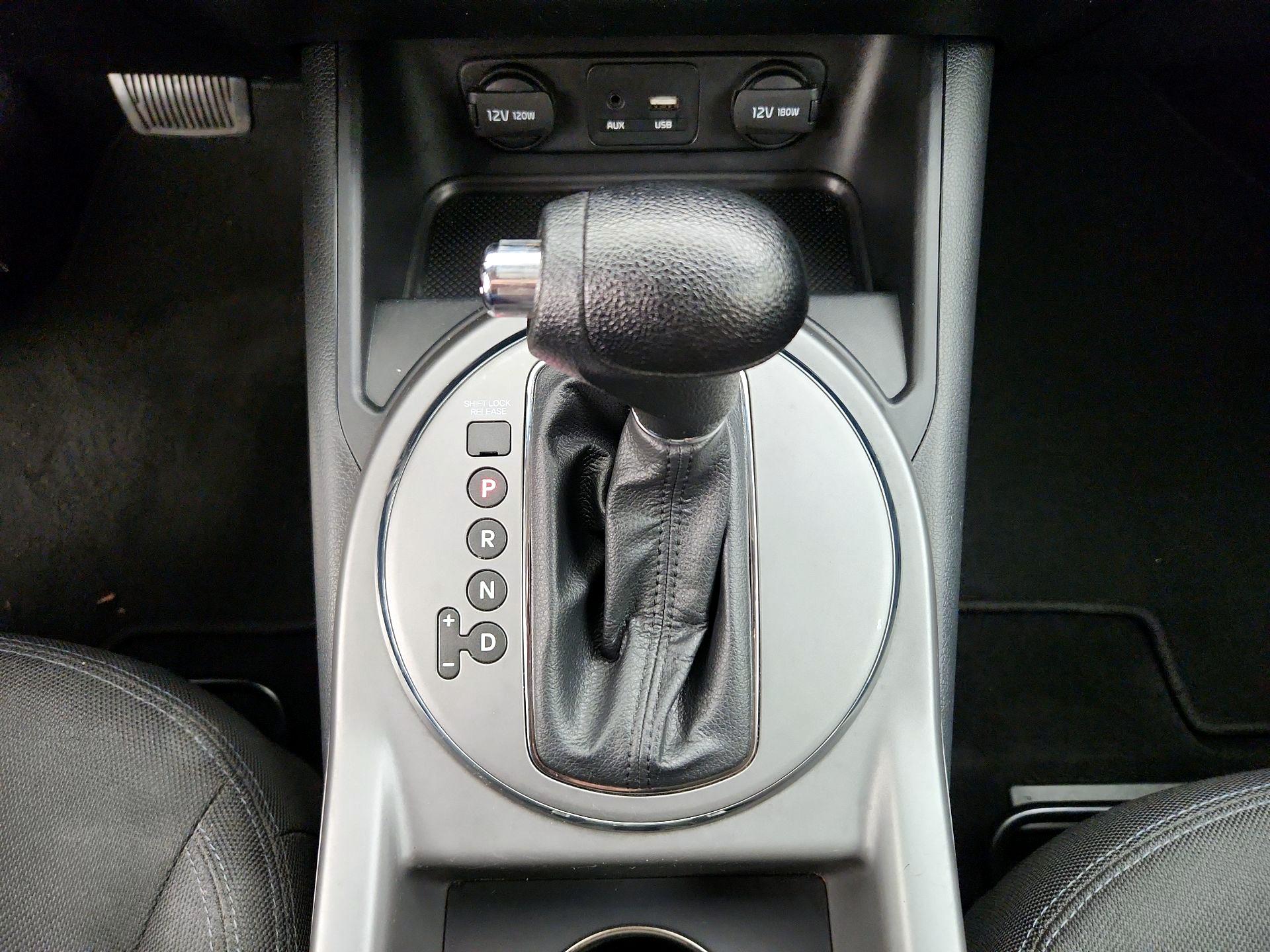Thumbnail: 2016 Kia Sportage - 16