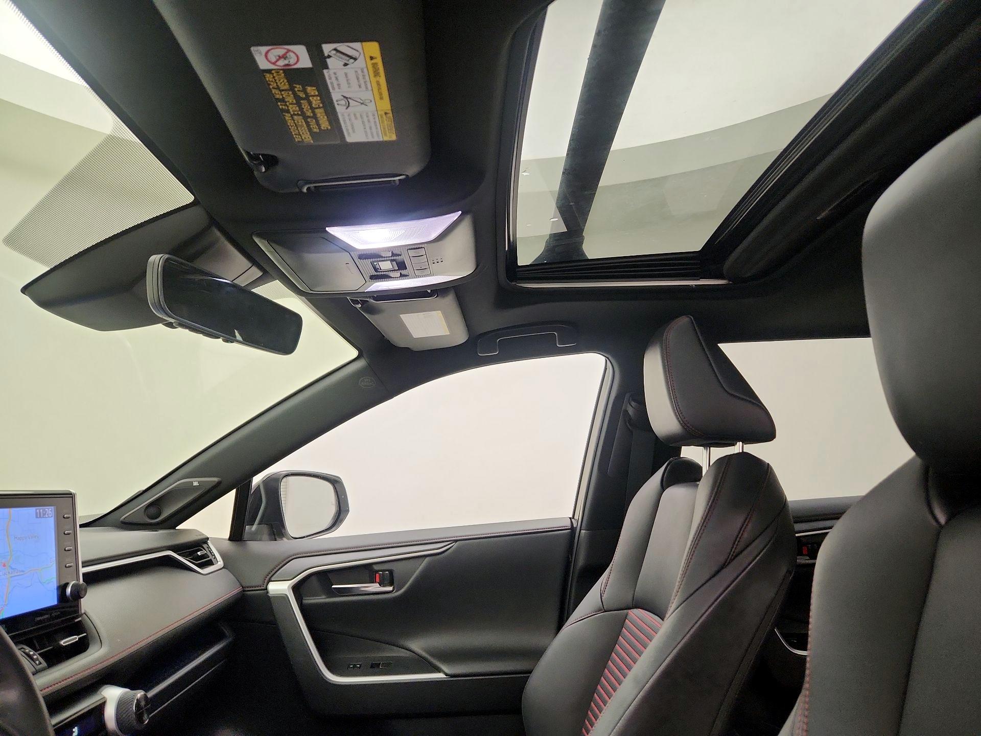 Thumbnail: 2022 Toyota RAV4 - 20