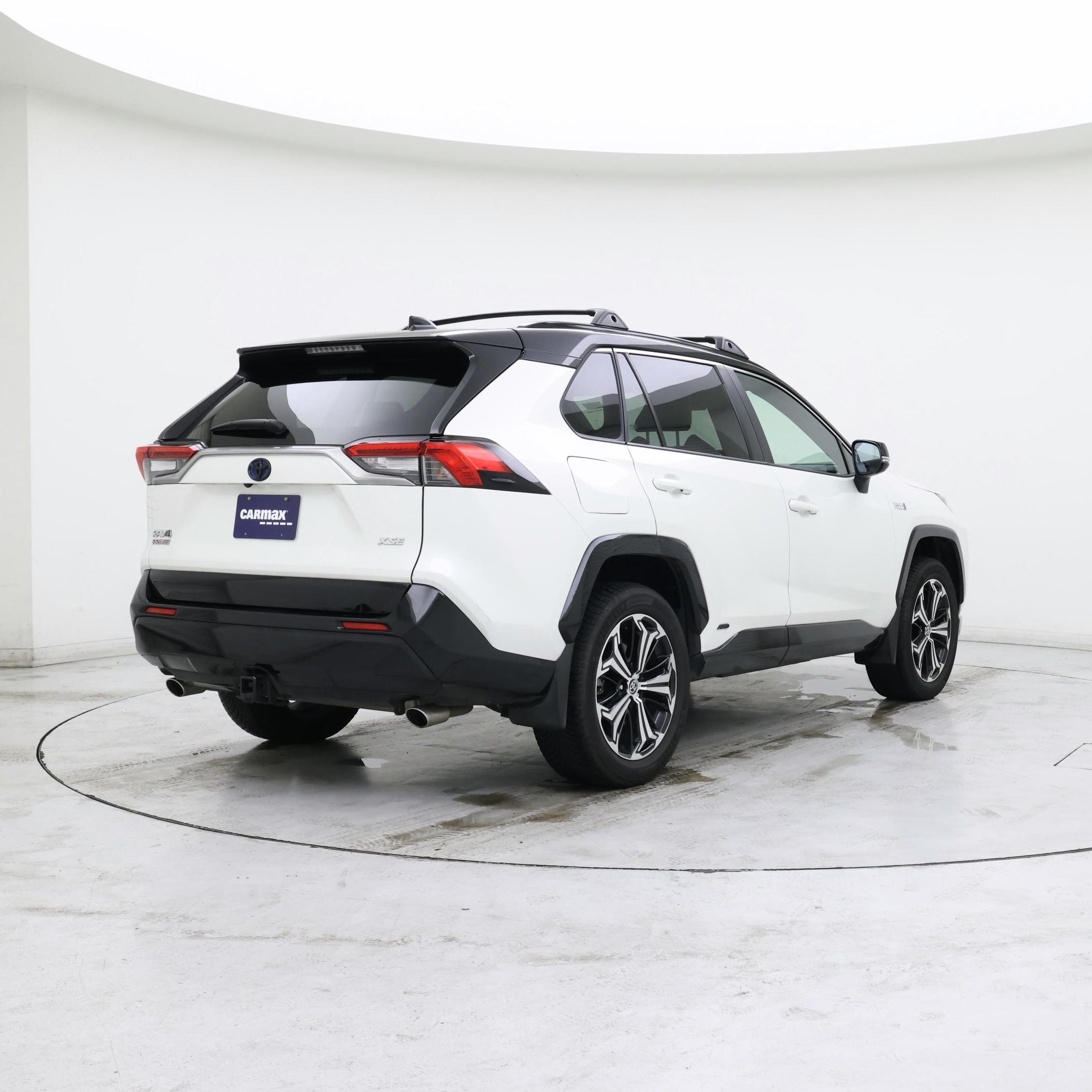 Thumbnail: 2022 Toyota RAV4 - 8
