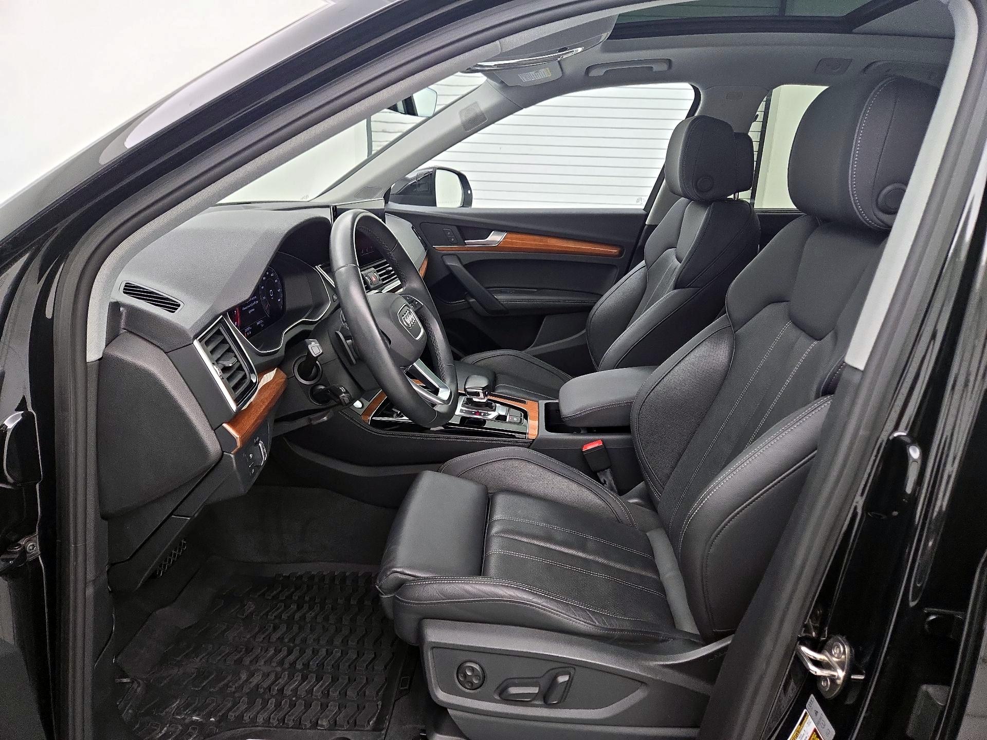 Thumbnail: 2021 Audi Q5 - 11