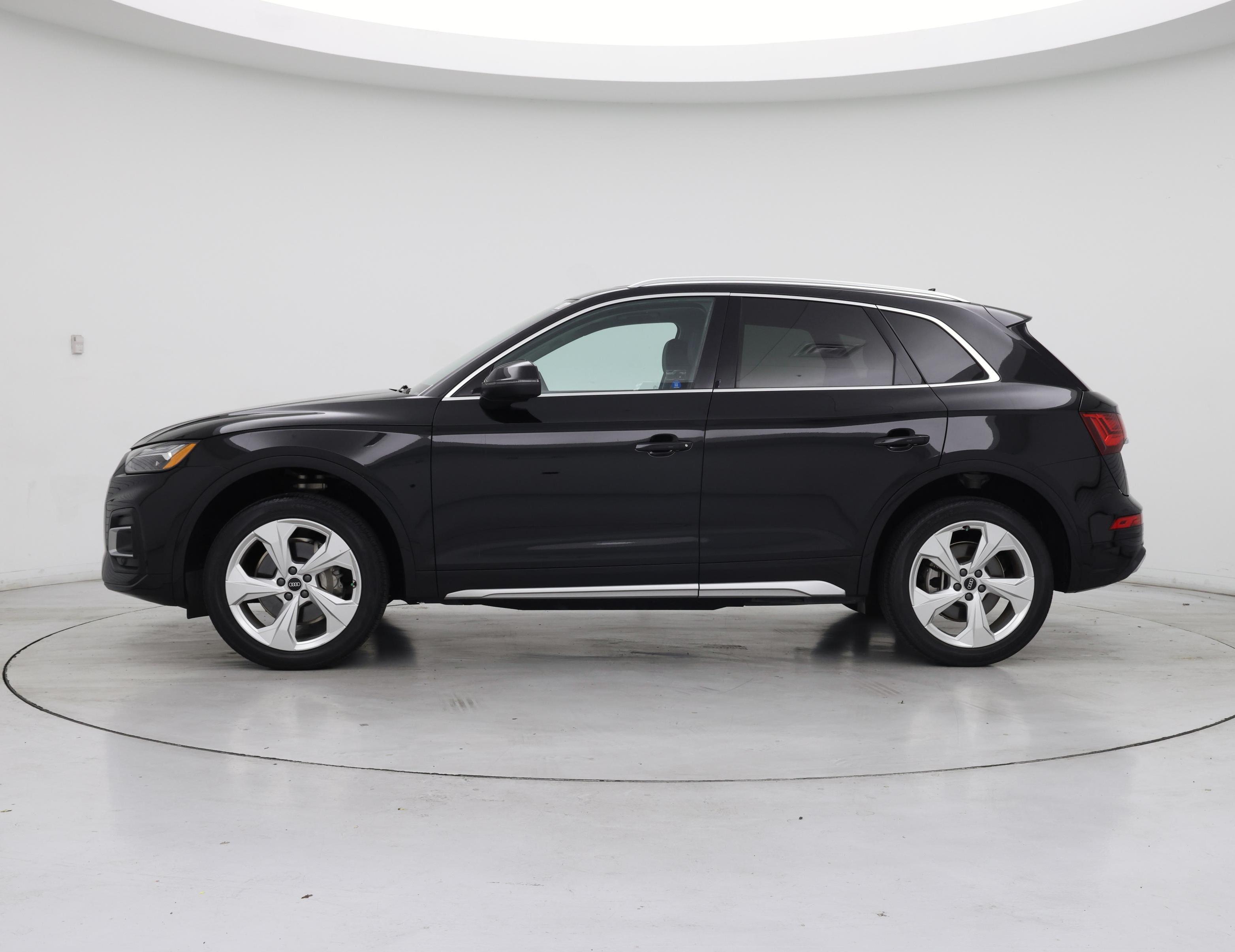 Thumbnail: 2021 Audi Q5 - 3