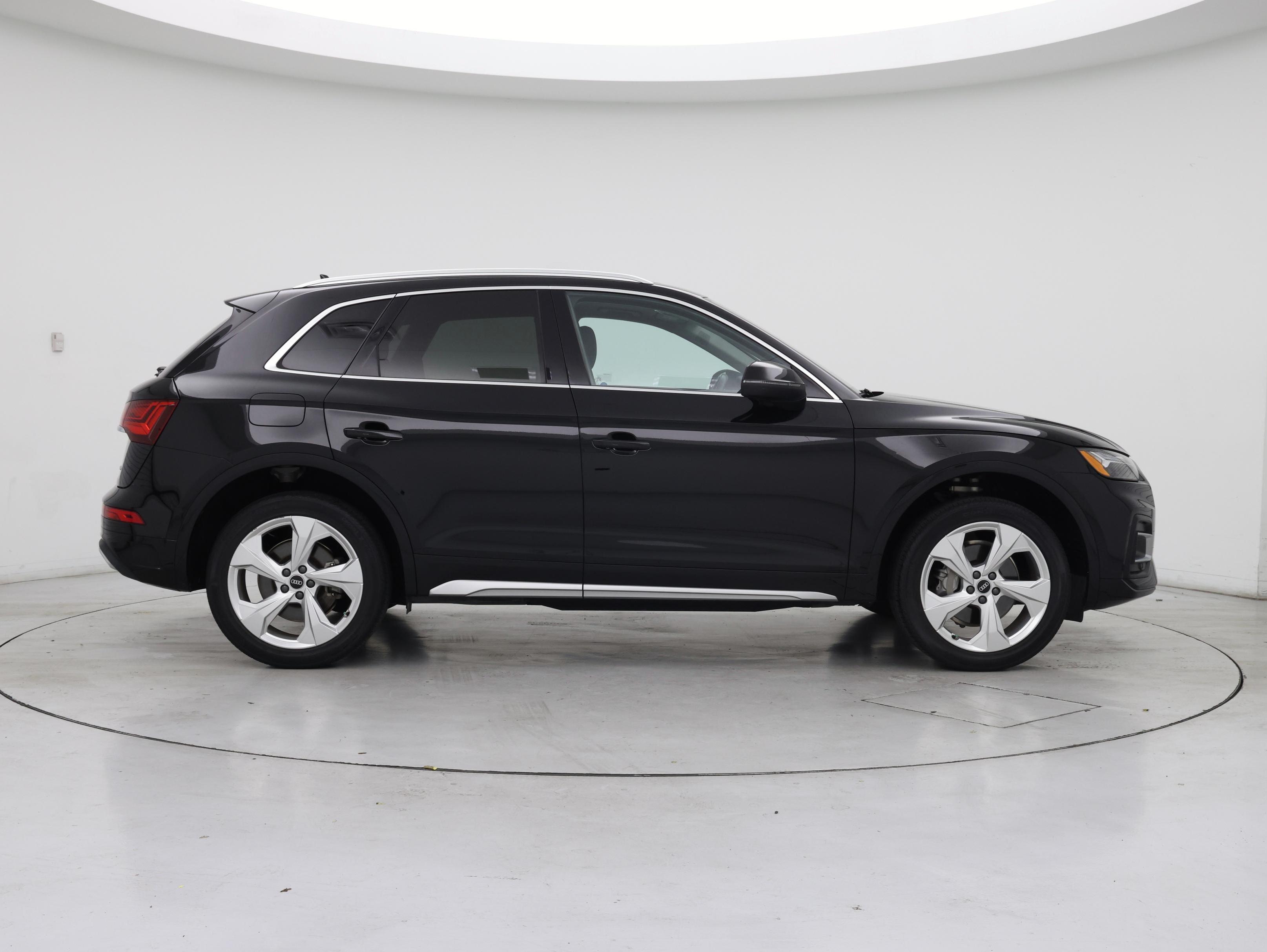 Thumbnail: 2021 Audi Q5 - 7