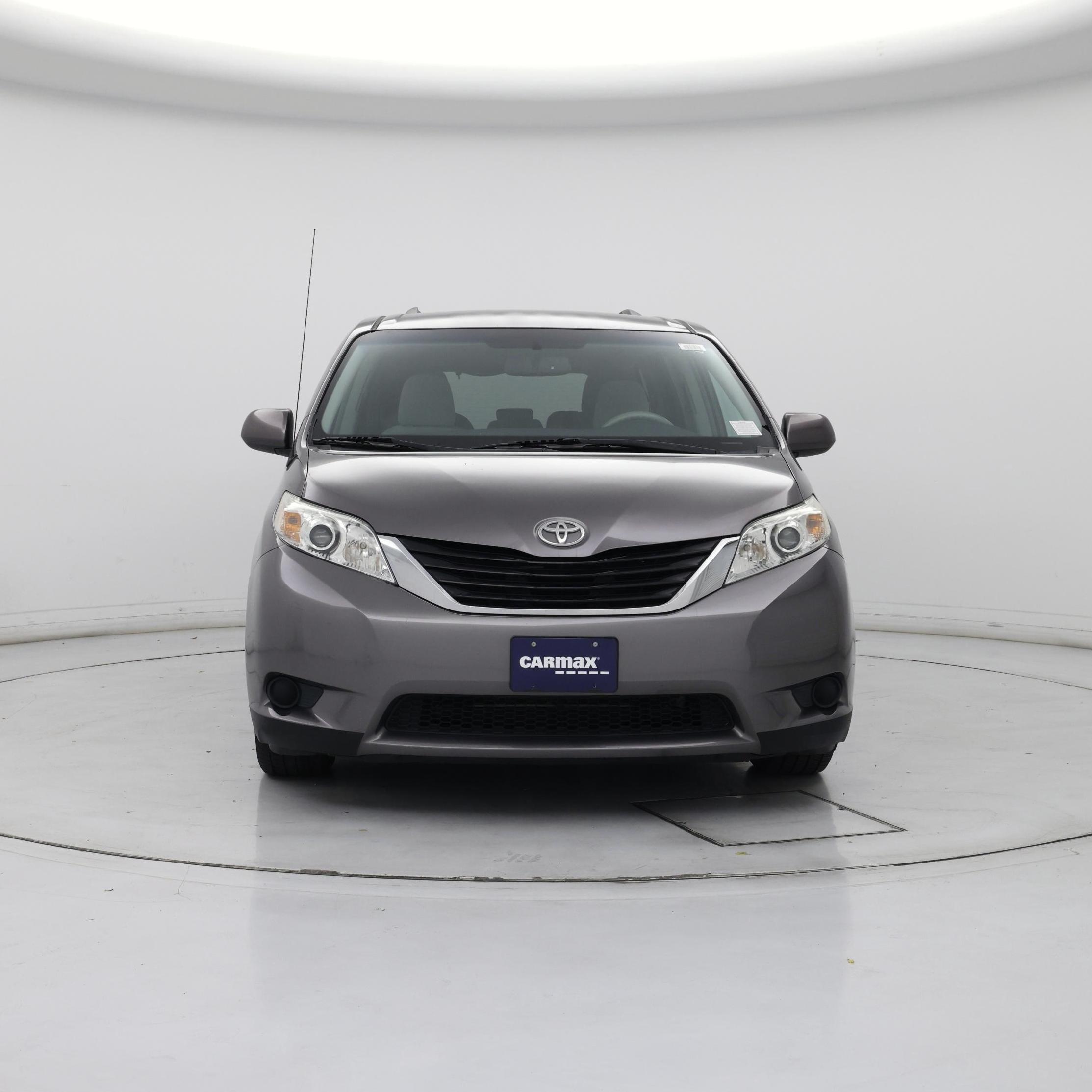 Thumbnail: 2014 Toyota Sienna - 5