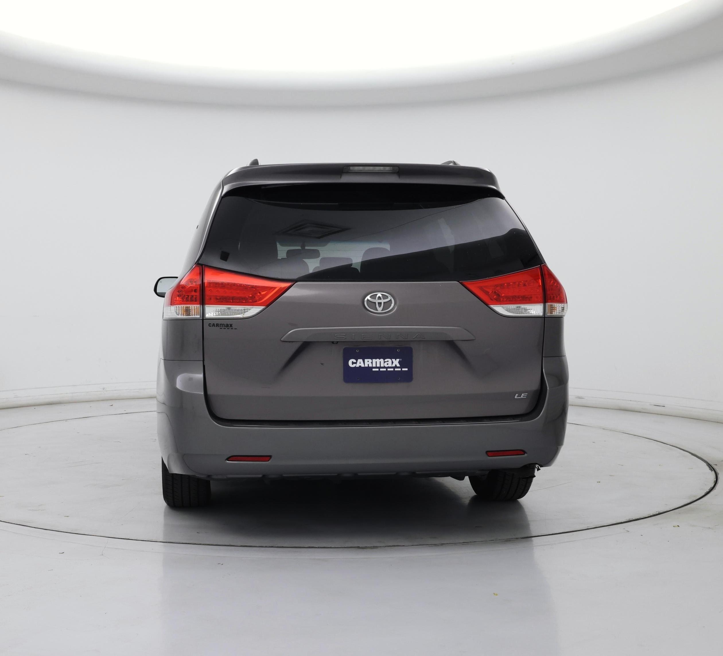 Thumbnail: 2014 Toyota Sienna - 6