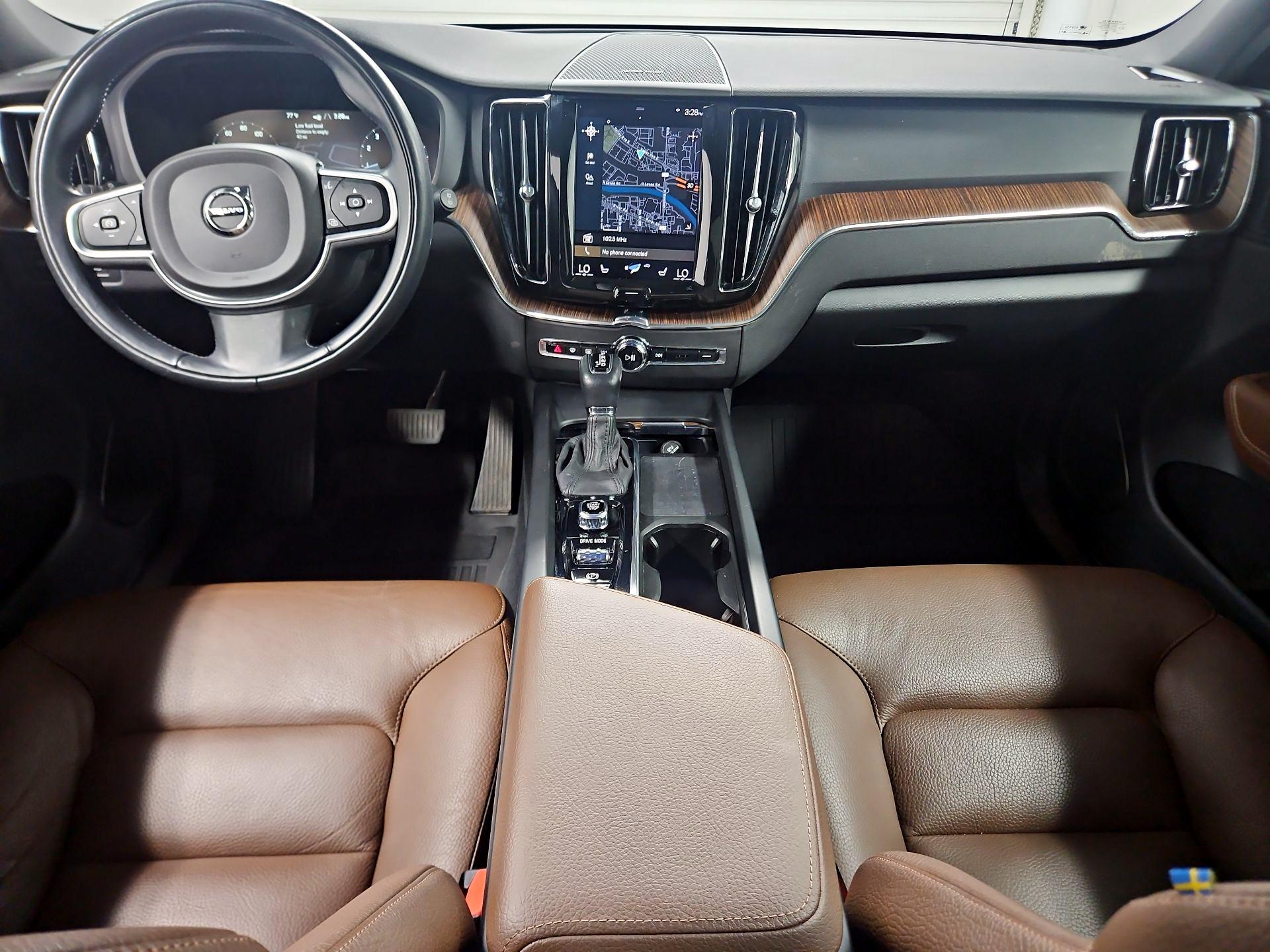 Thumbnail: 2021 Volvo XC60 - 9