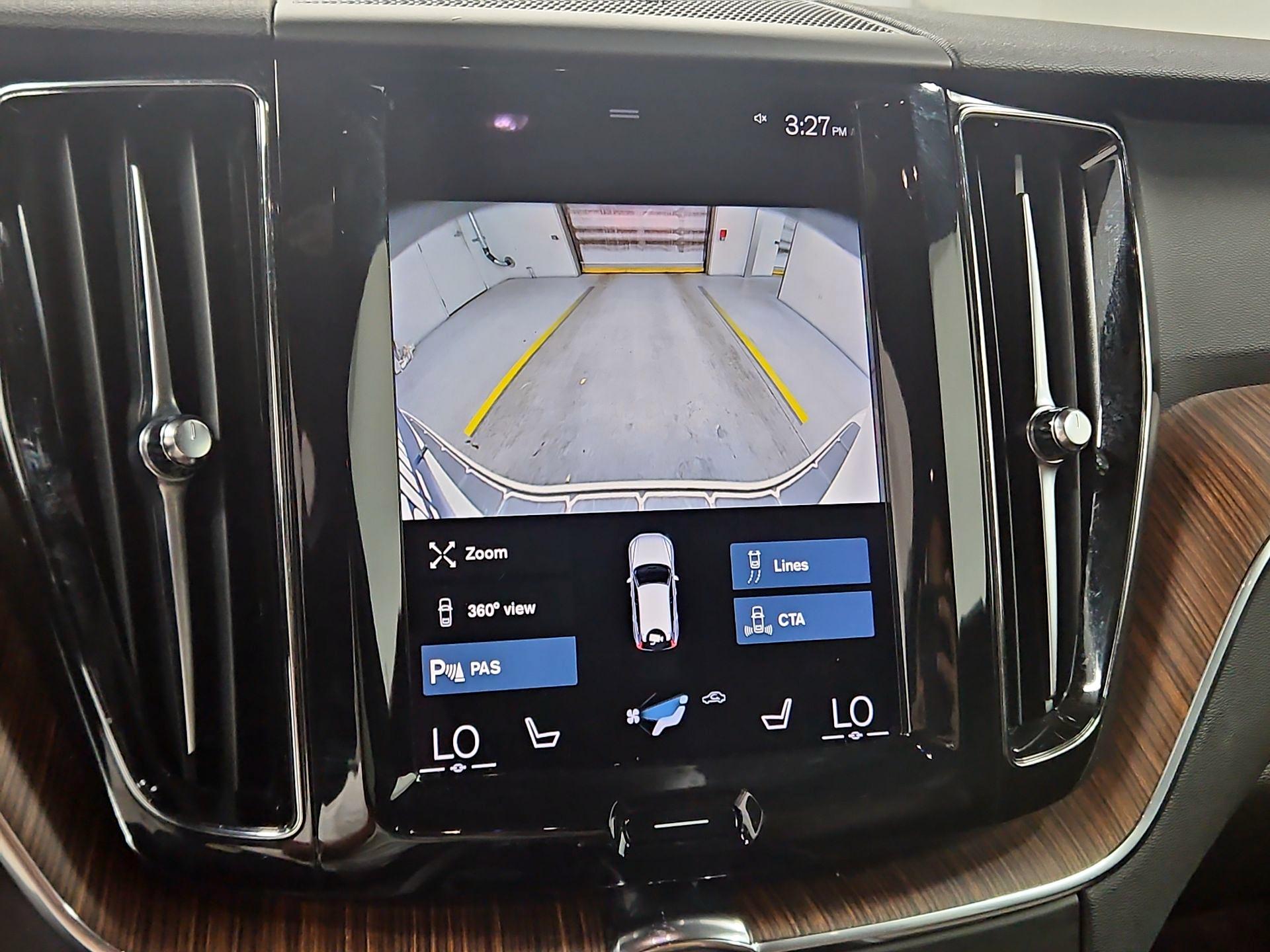 Thumbnail: 2021 Volvo XC60 - 15