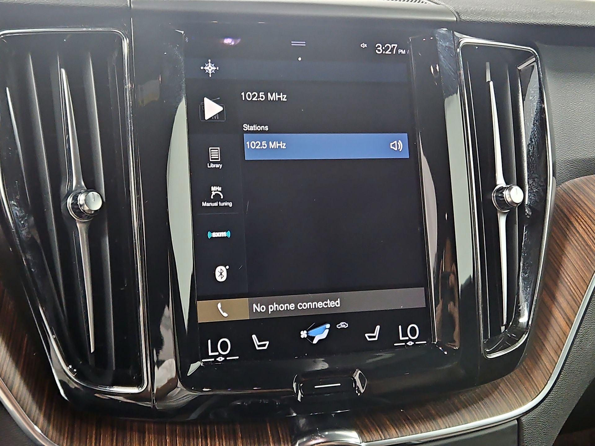 Thumbnail: 2021 Volvo XC60 - 16