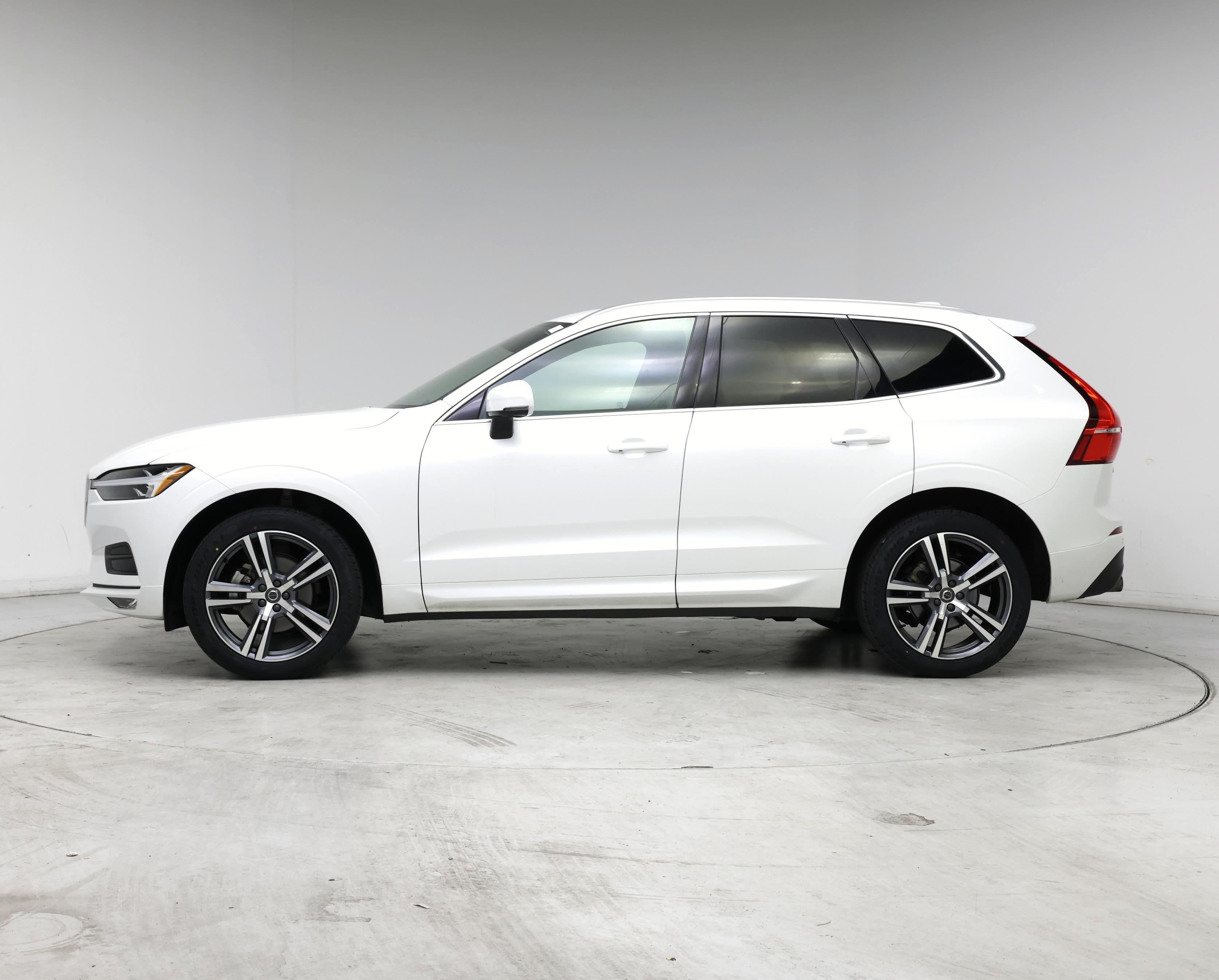 Thumbnail: 2021 Volvo XC60 - 3