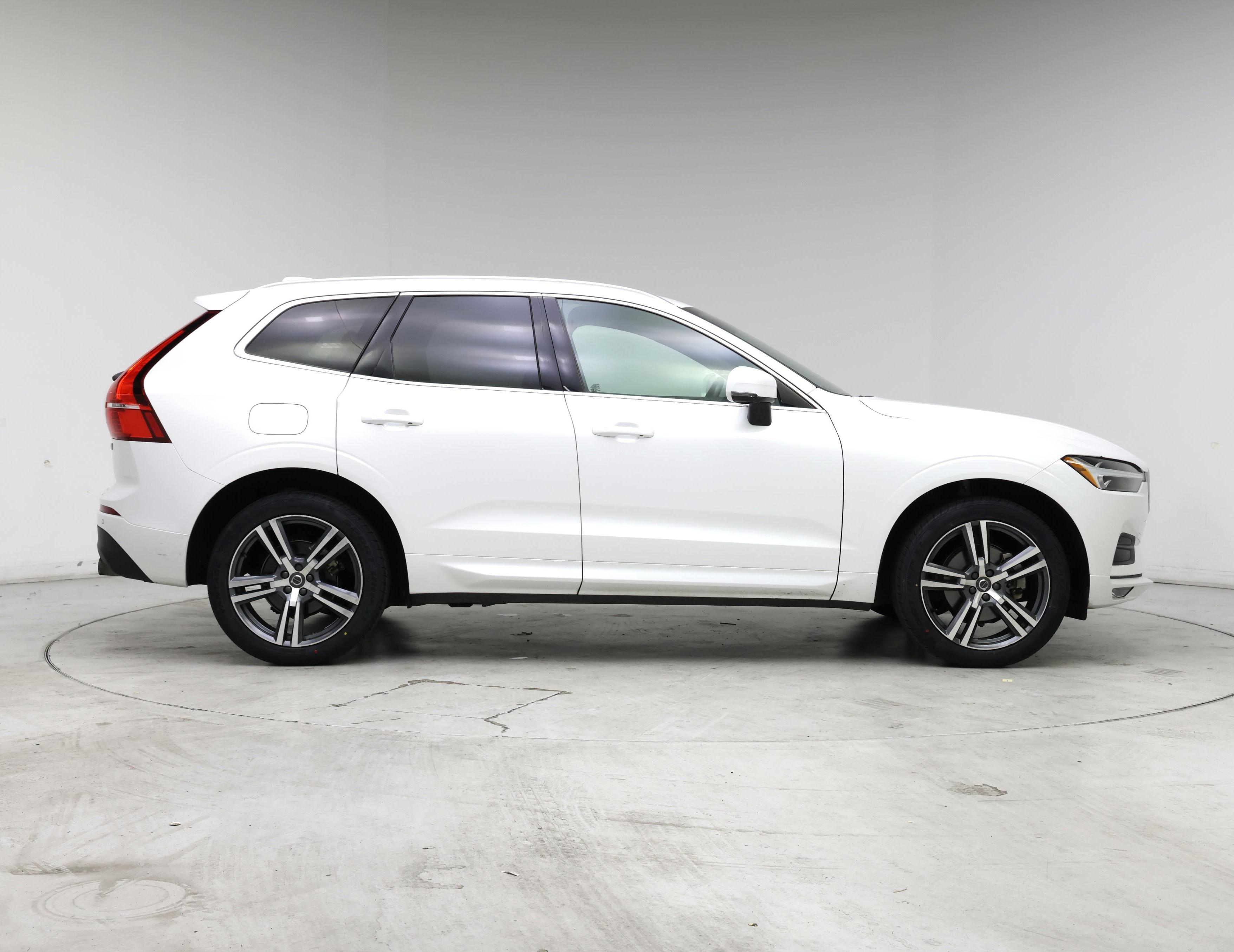 Thumbnail: 2021 Volvo XC60 - 7