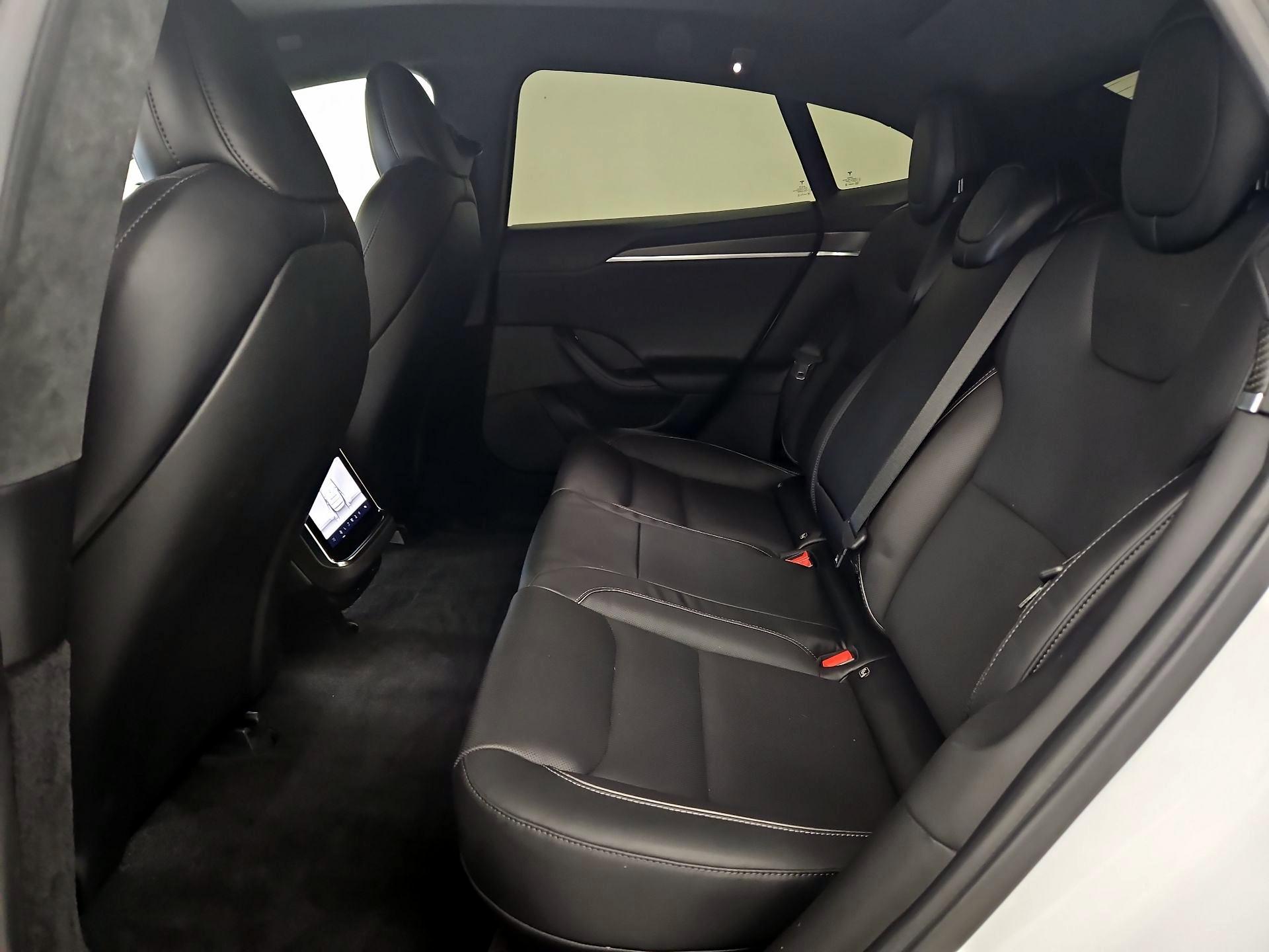 Thumbnail: 2021 Tesla Model S - 19