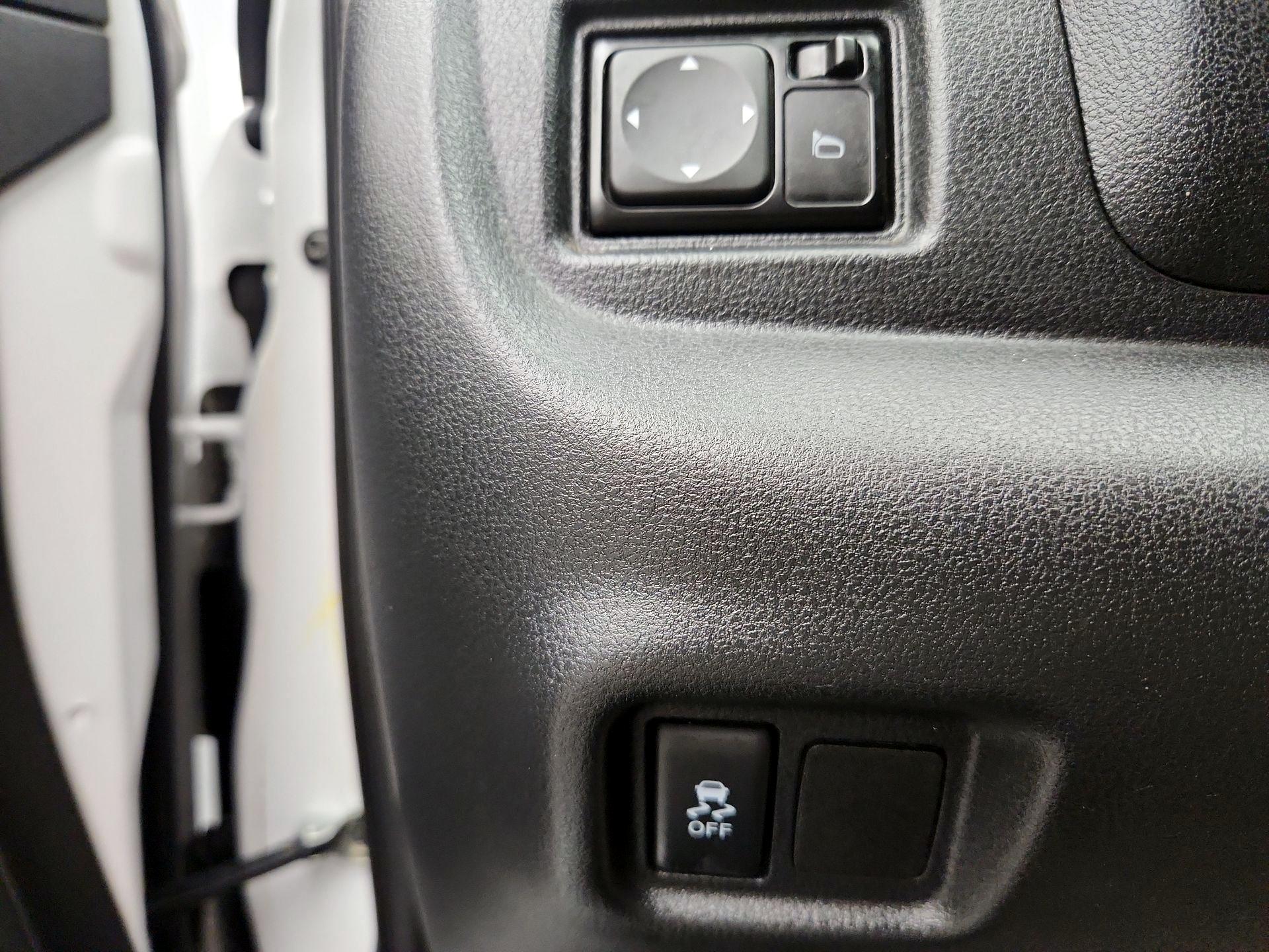 Thumbnail: 2016 Nissan Versa - 13