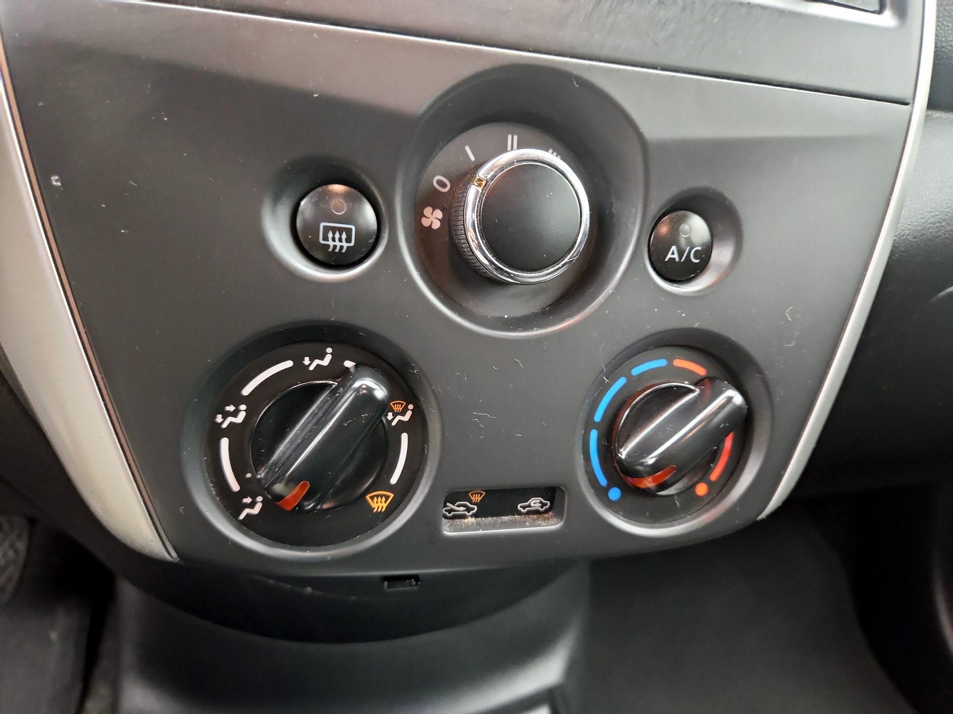 Thumbnail: 2016 Nissan Versa - 15