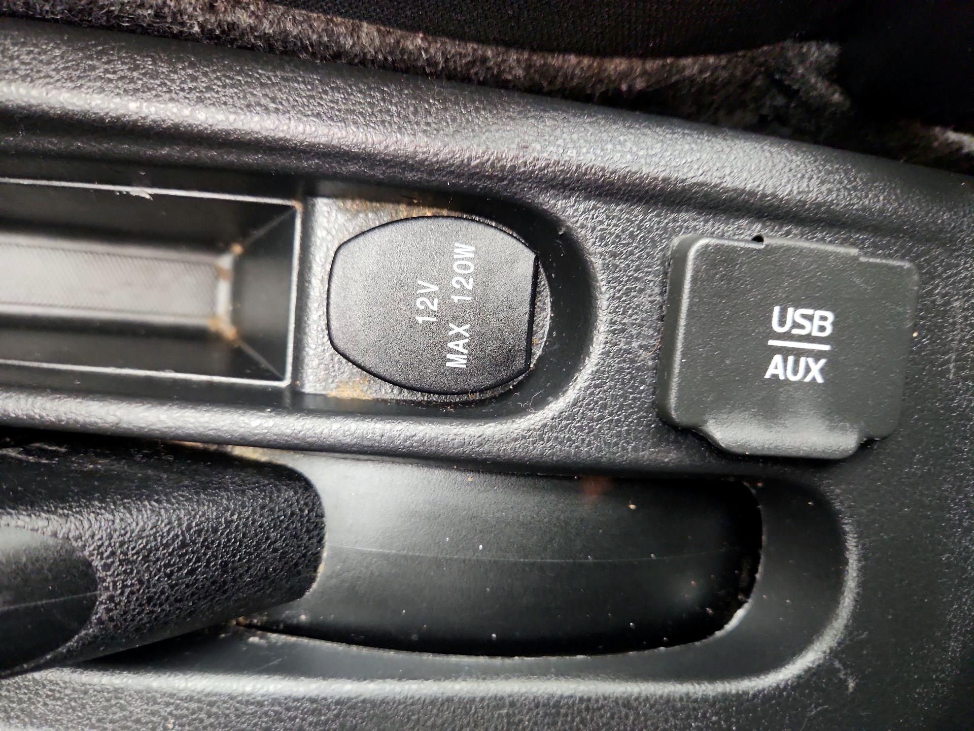 Thumbnail: 2016 Nissan Versa - 17