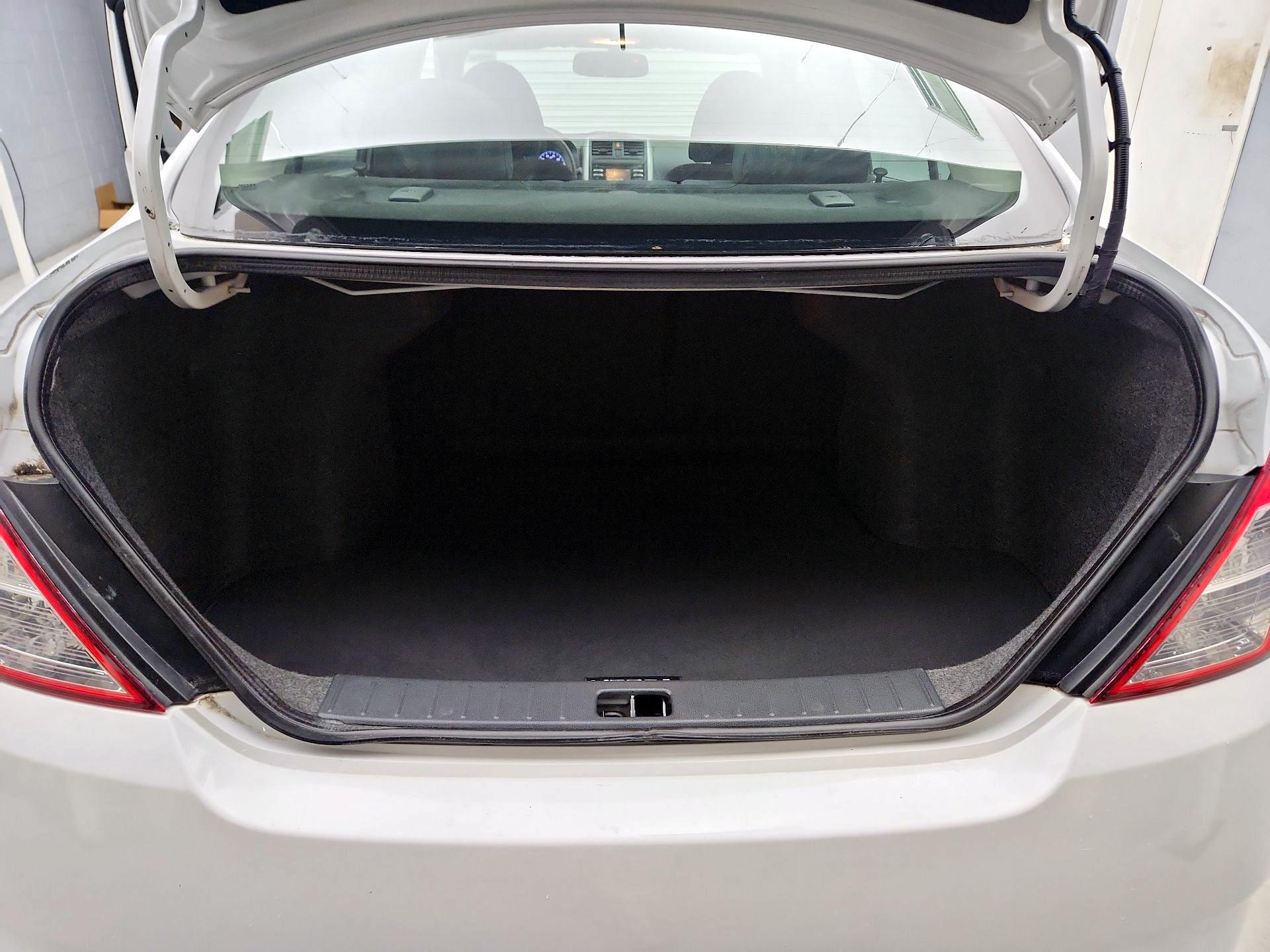 Thumbnail: 2016 Nissan Versa - 19