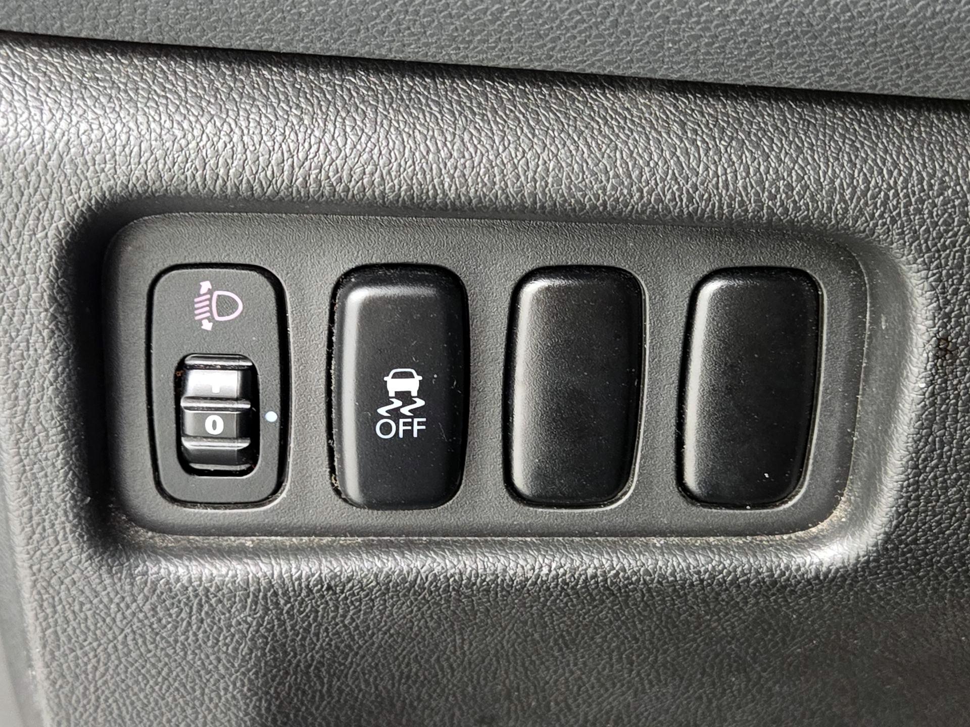 Thumbnail: 2017 Mitsubishi Outlander Sport - 13