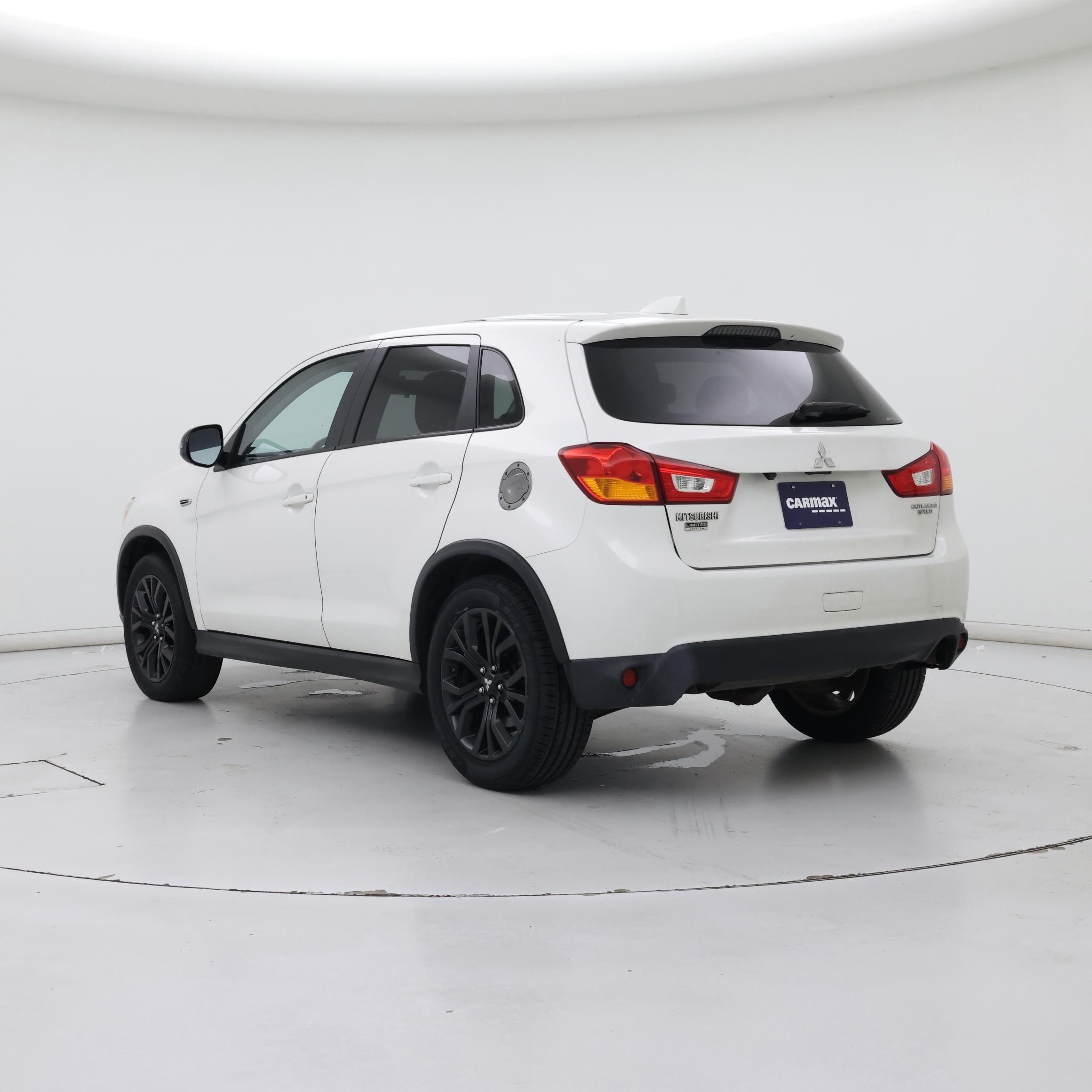 Thumbnail: 2017 Mitsubishi Outlander Sport - 2
