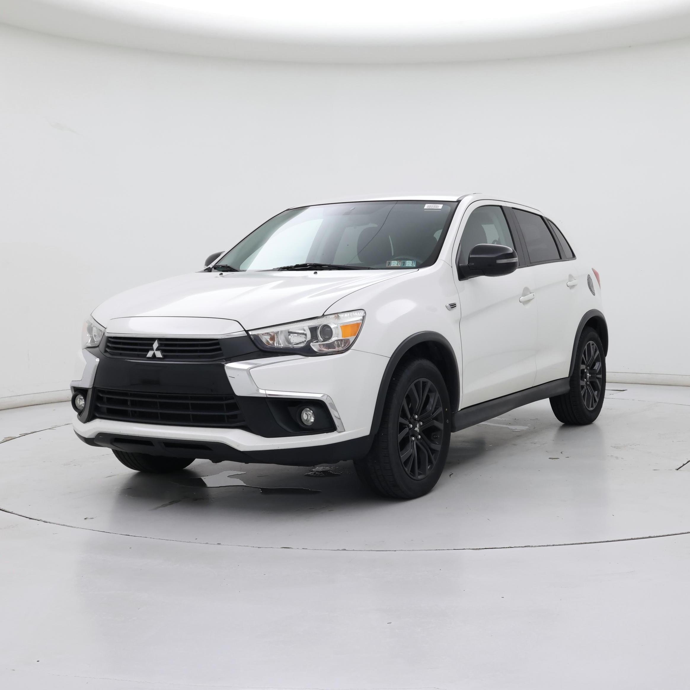 Thumbnail: 2017 Mitsubishi Outlander Sport - 4