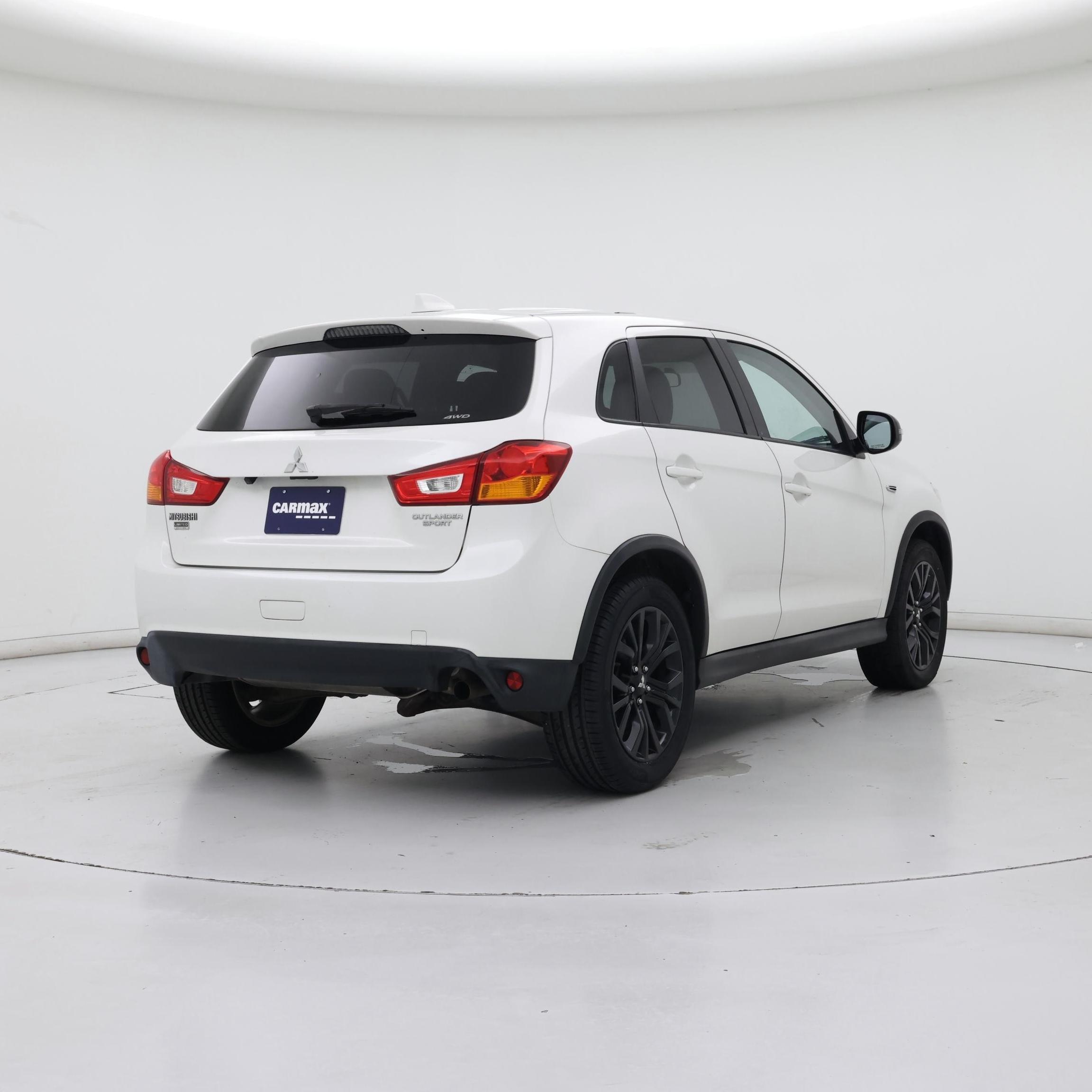 Thumbnail: 2017 Mitsubishi Outlander Sport - 8