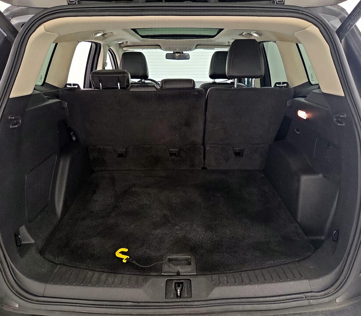 Trunk/Cargo (Seats Up)