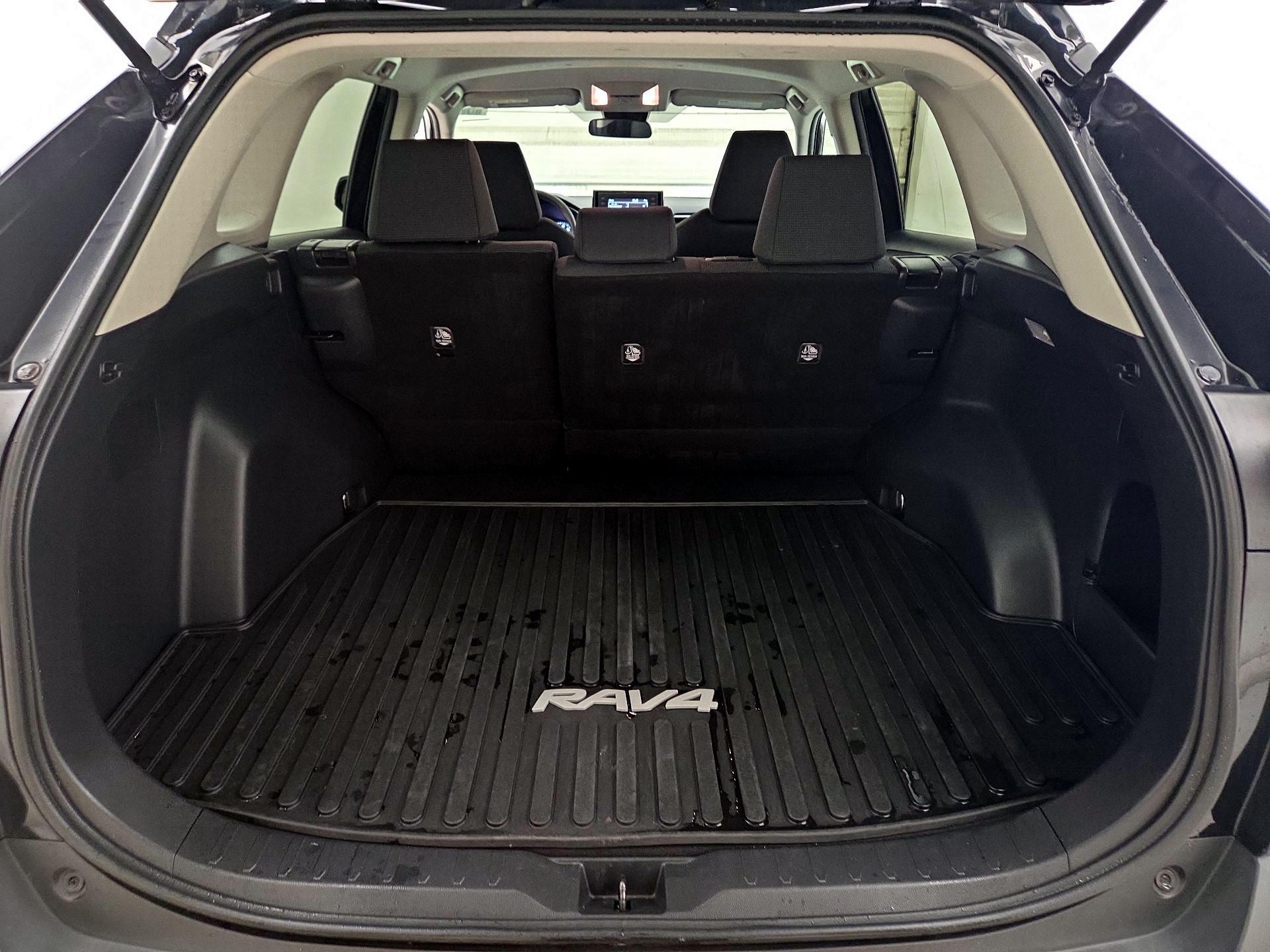 Thumbnail: 2021 Toyota RAV4 - 20