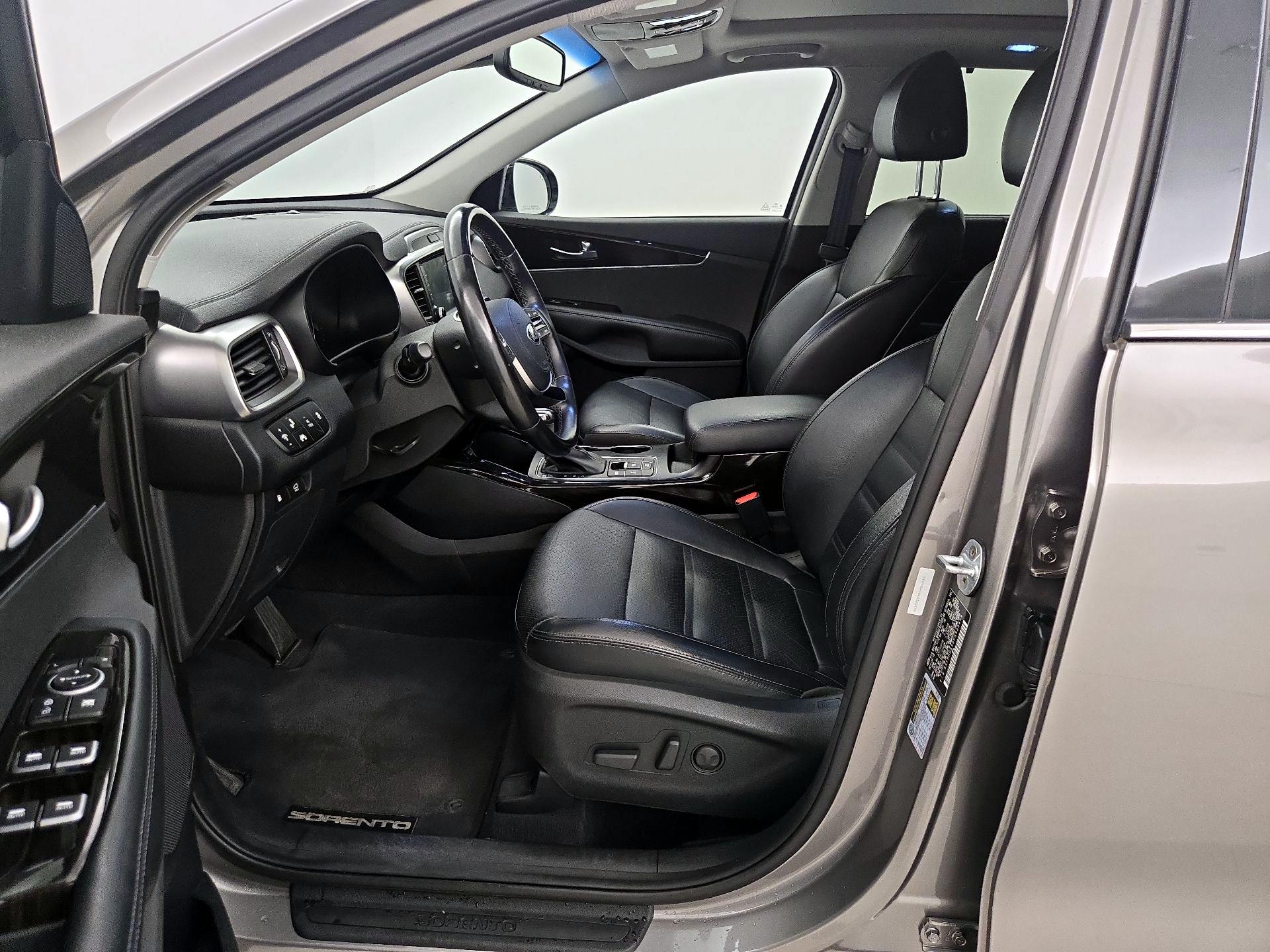 Thumbnail: 2019 Kia Sorento - 11