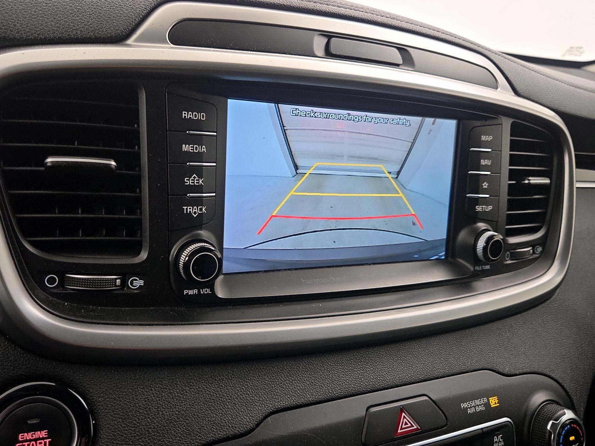 Thumbnail: 2019 Kia Sorento - 14