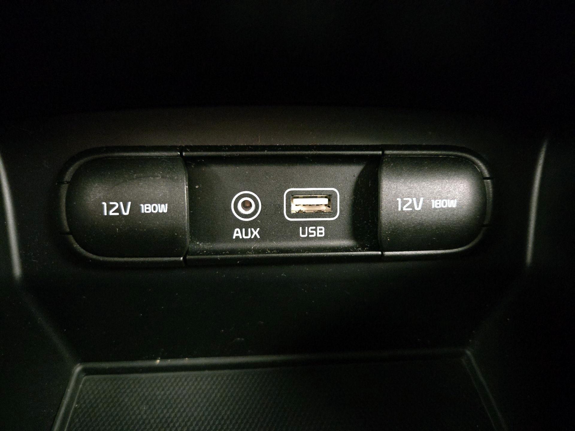 Thumbnail: 2019 Kia Sorento - 18