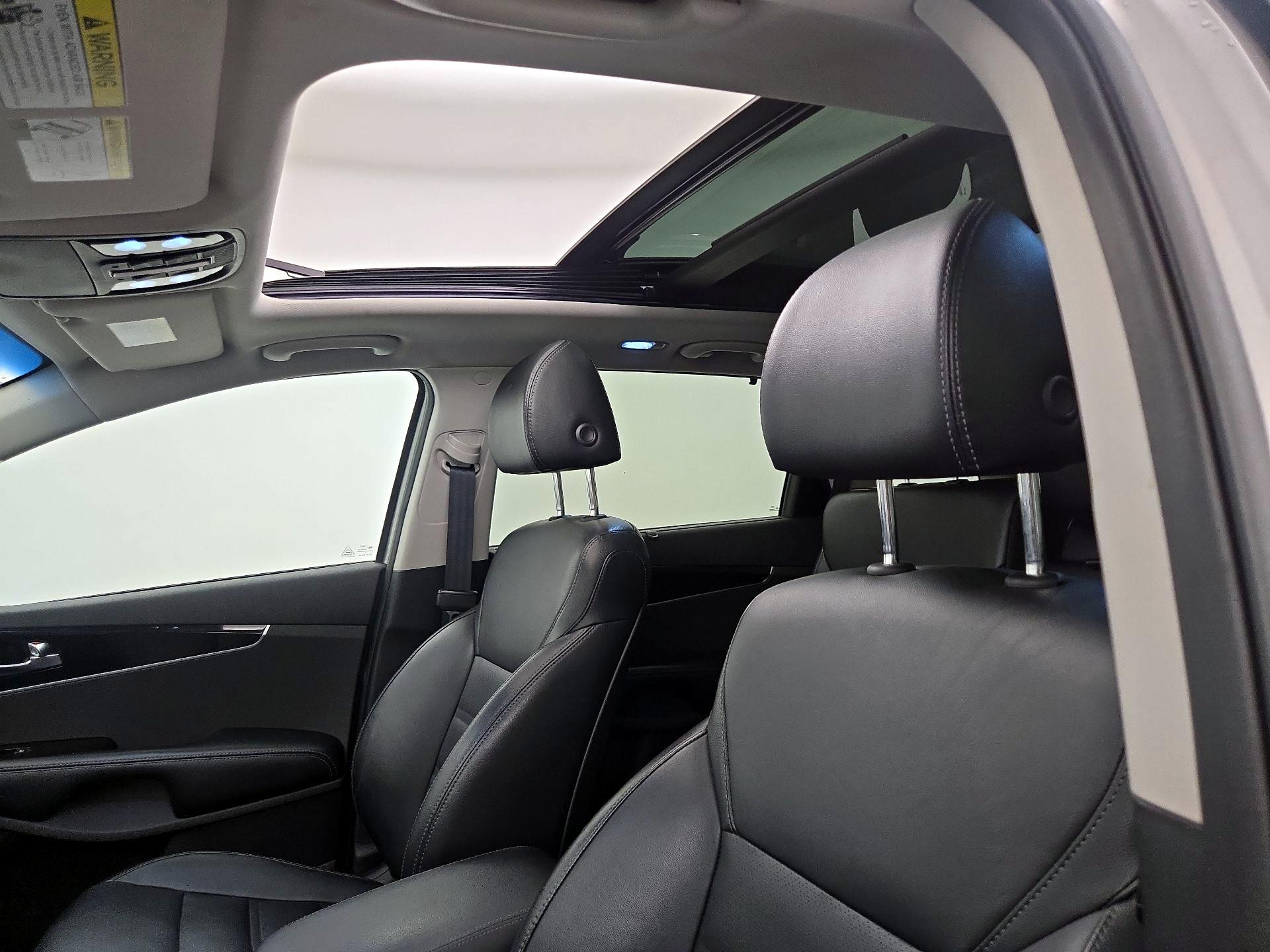 Thumbnail: 2019 Kia Sorento - 19