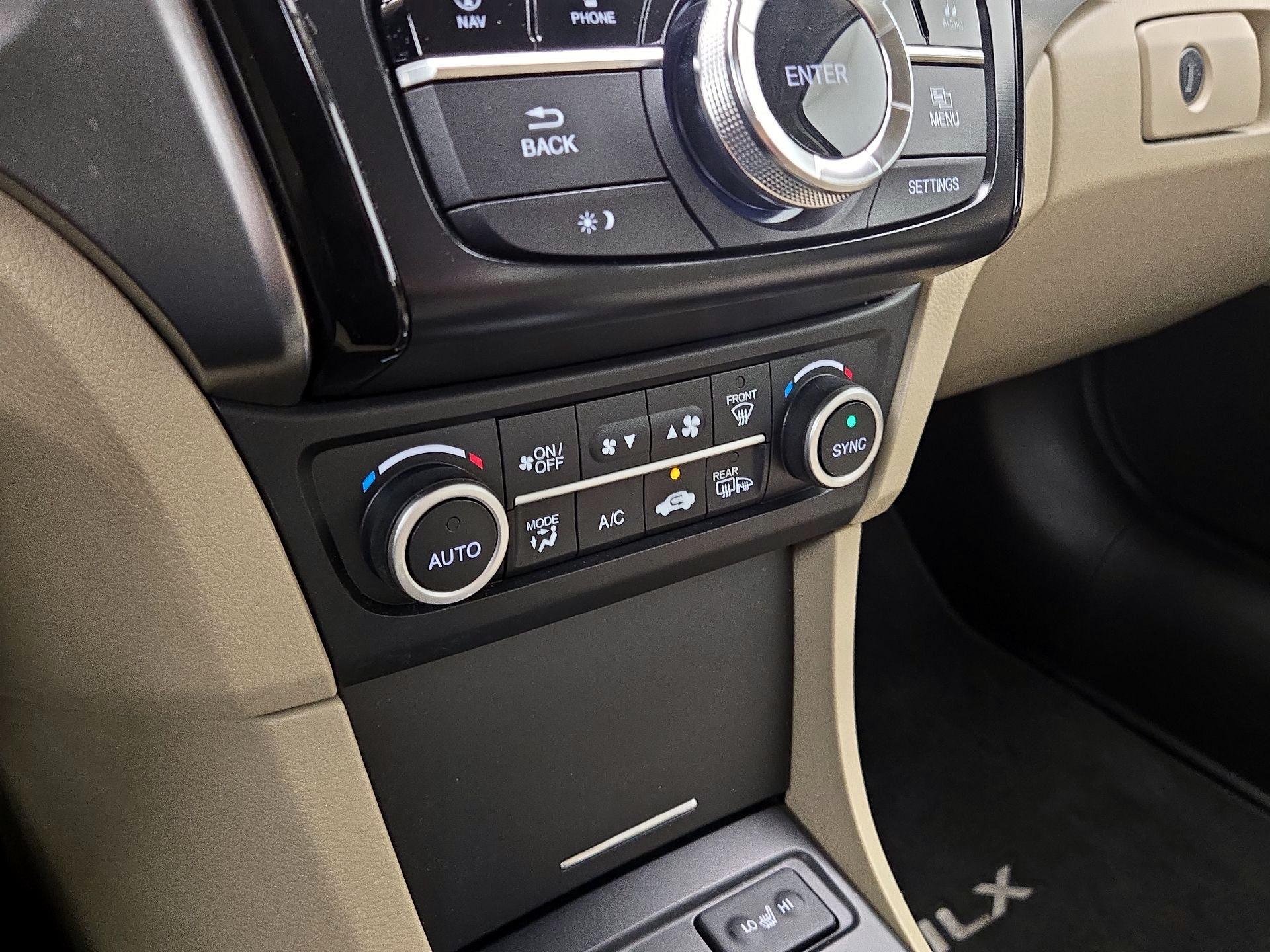 Thumbnail: 2016 Acura ILX - 17