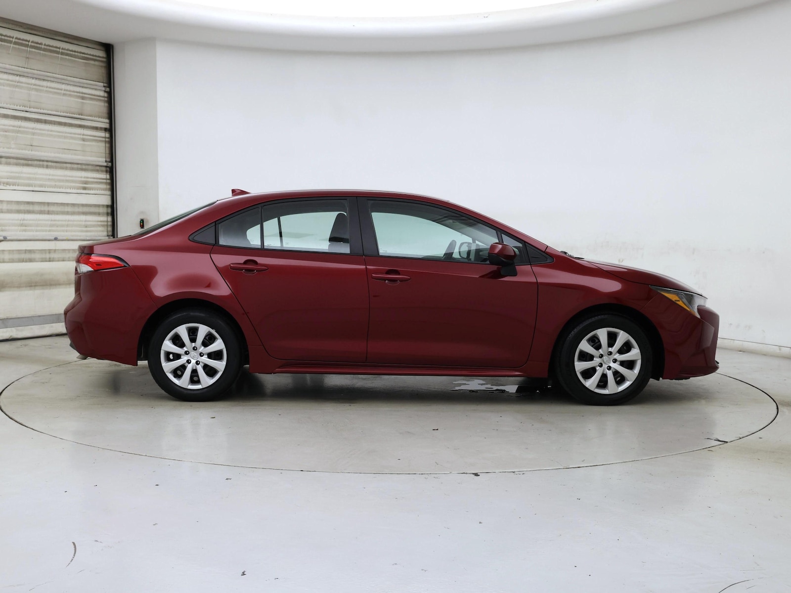 2025 Toyota Corolla LE - Photo 8
