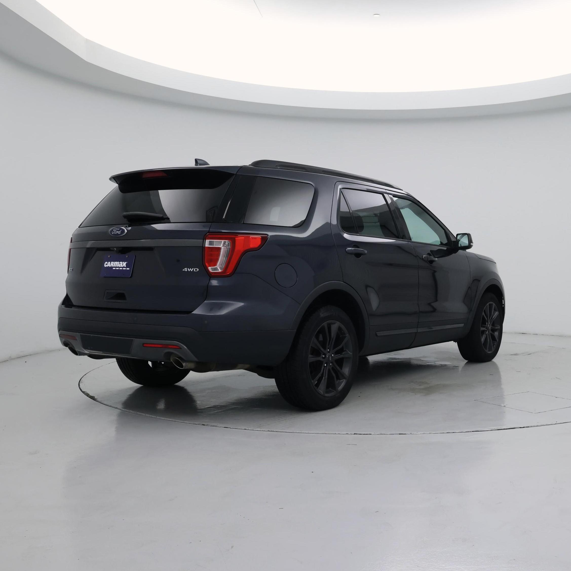 Thumbnail: 2017 Ford Explorer - 8