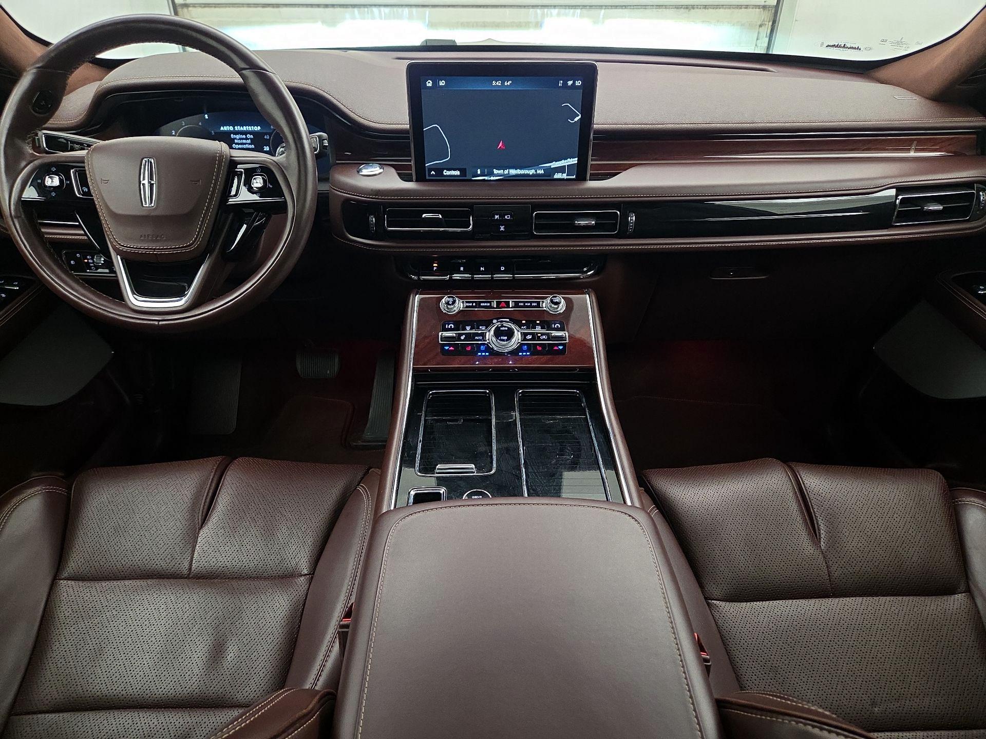 Thumbnail: 2020 Lincoln Aviator - 9