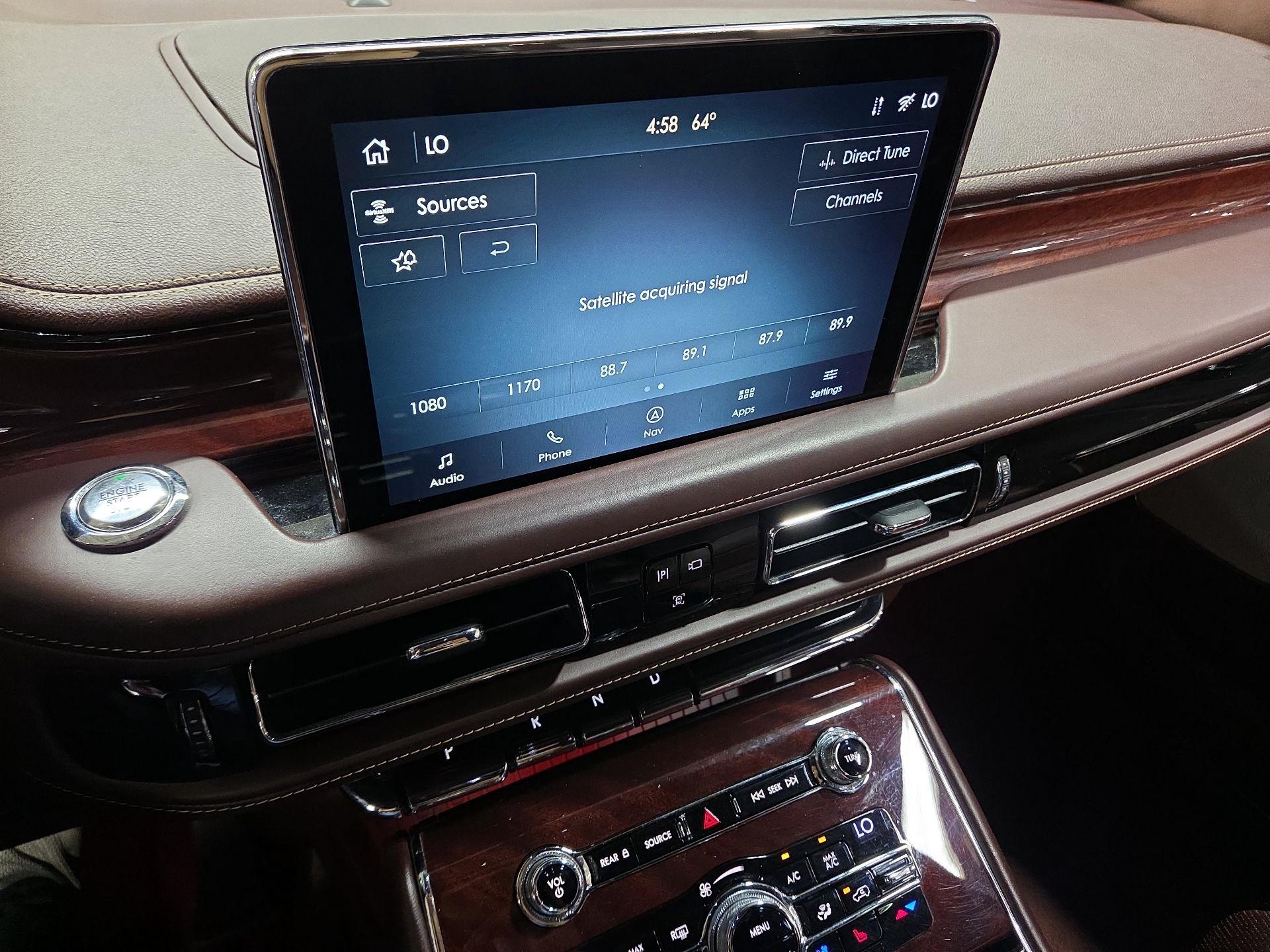 Thumbnail: 2020 Lincoln Aviator - 16
