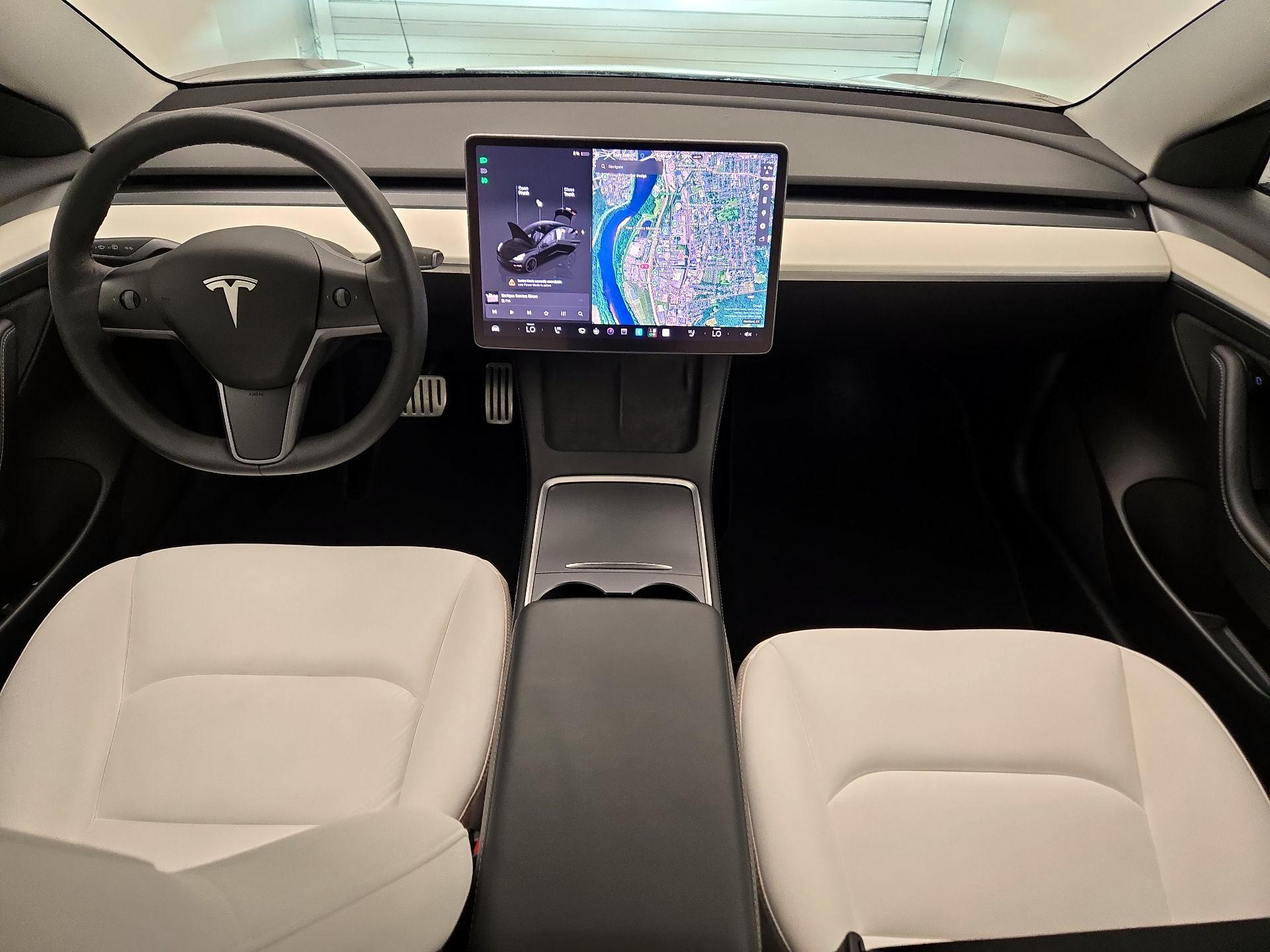 Thumbnail: 2022 Tesla Model 3 - 9