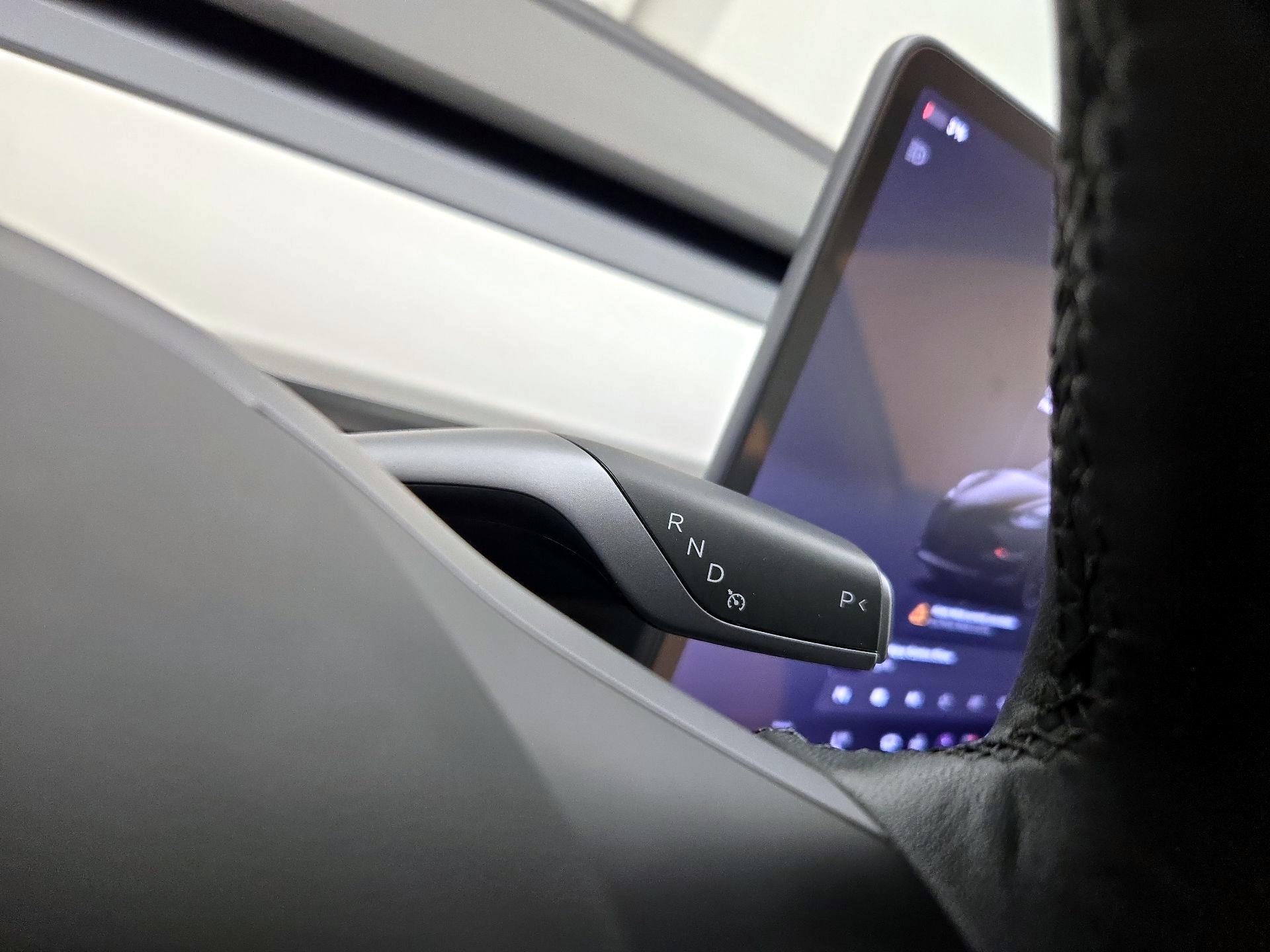 Thumbnail: 2022 Tesla Model 3 - 17