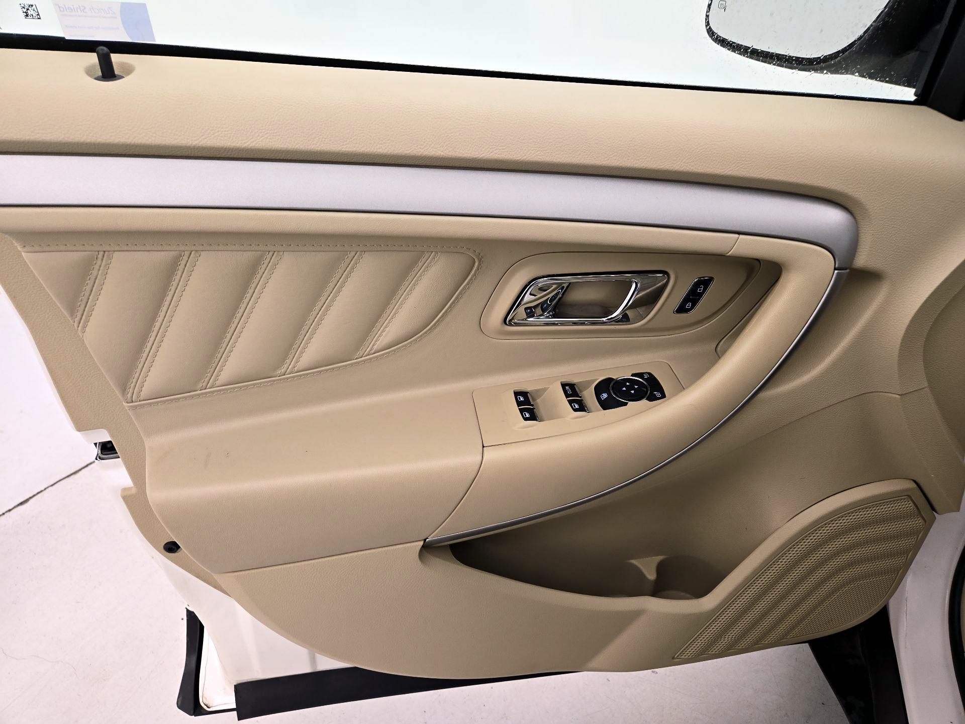 Thumbnail: 2019 Ford Taurus - 12