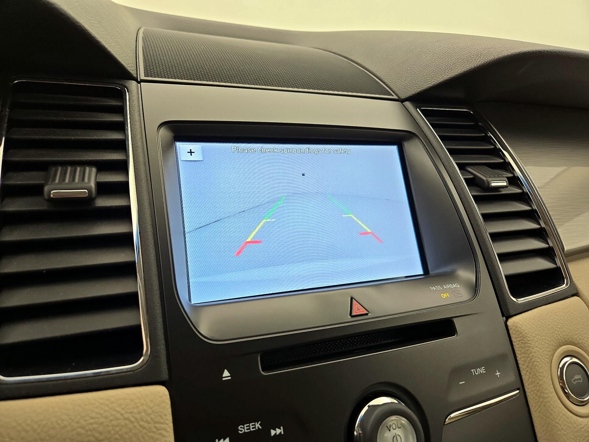 Thumbnail: 2019 Ford Taurus - 15